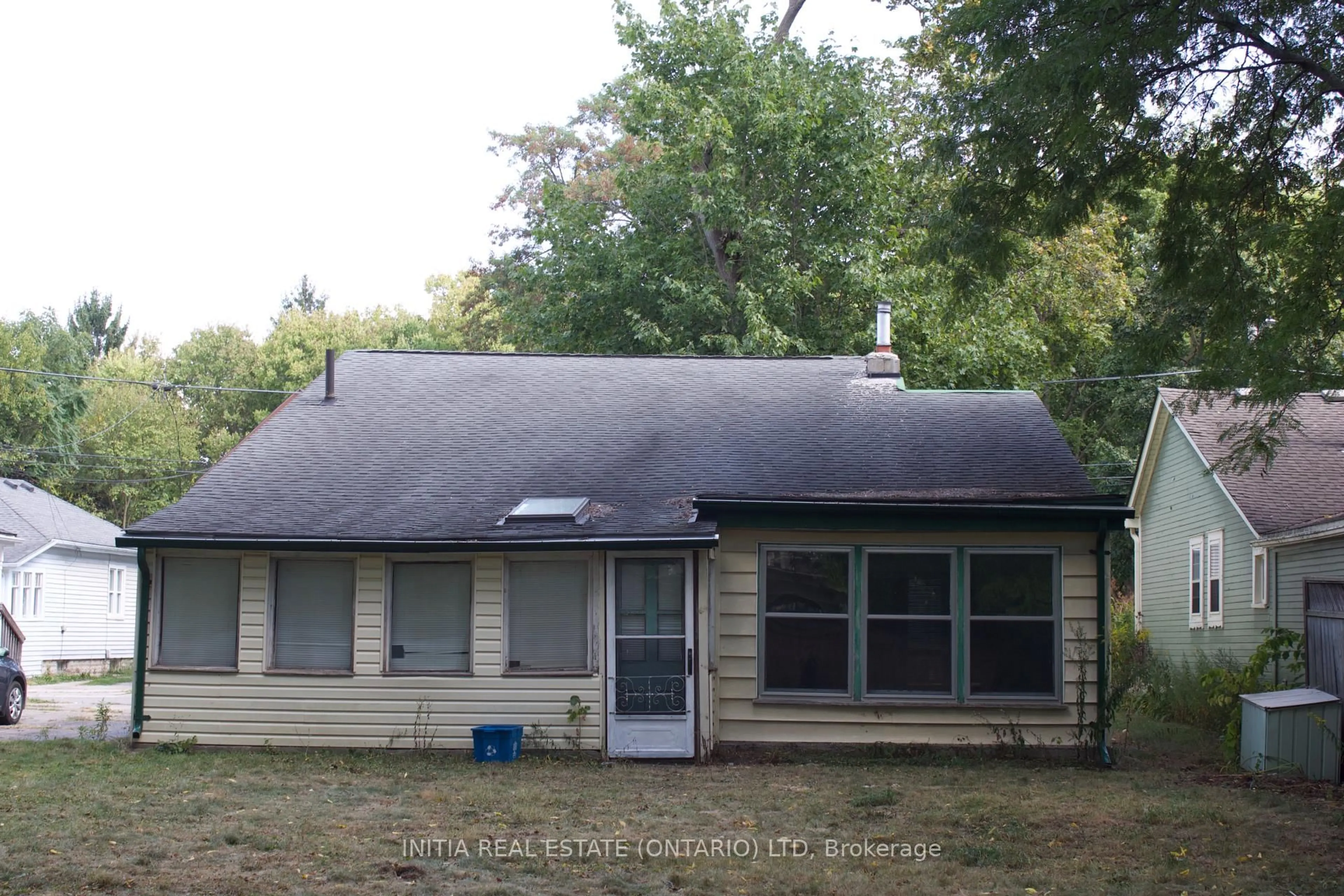 Home with vinyl exterior material, street for 23 Miles St, London East Ontario N5Y 2T7
