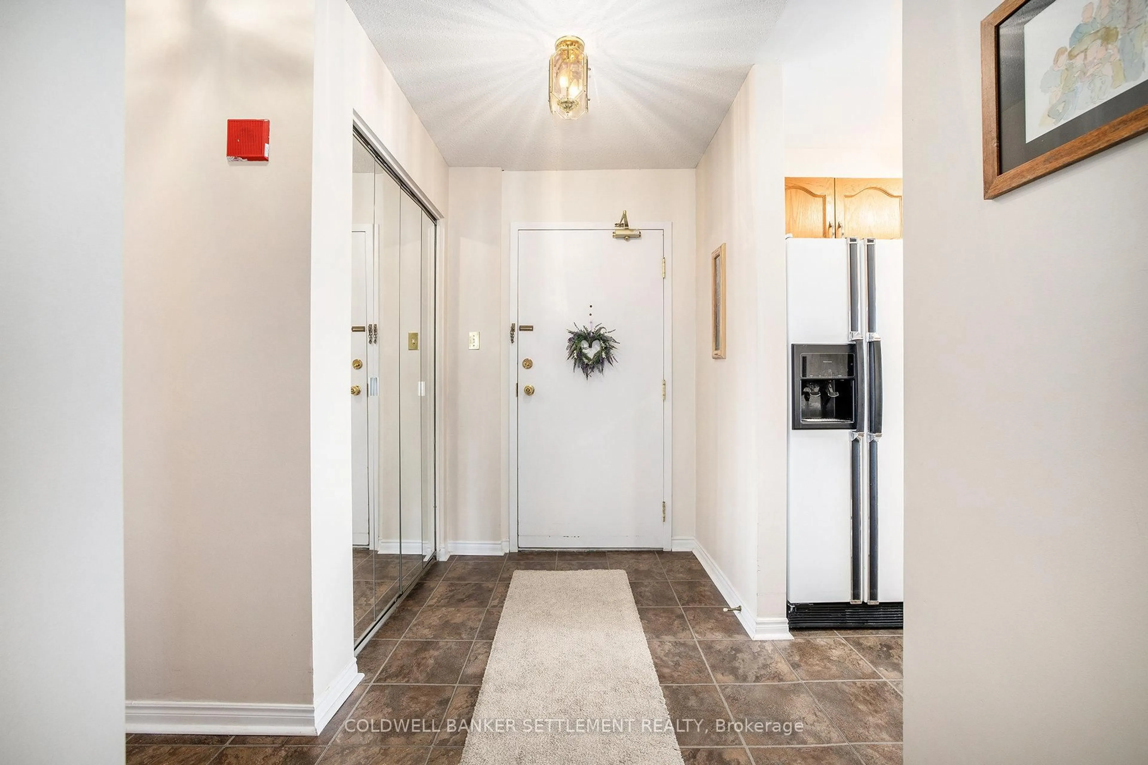 Indoor entryway for 10 Armstrong Dr #301, Smiths Falls Ontario K7A 5H8