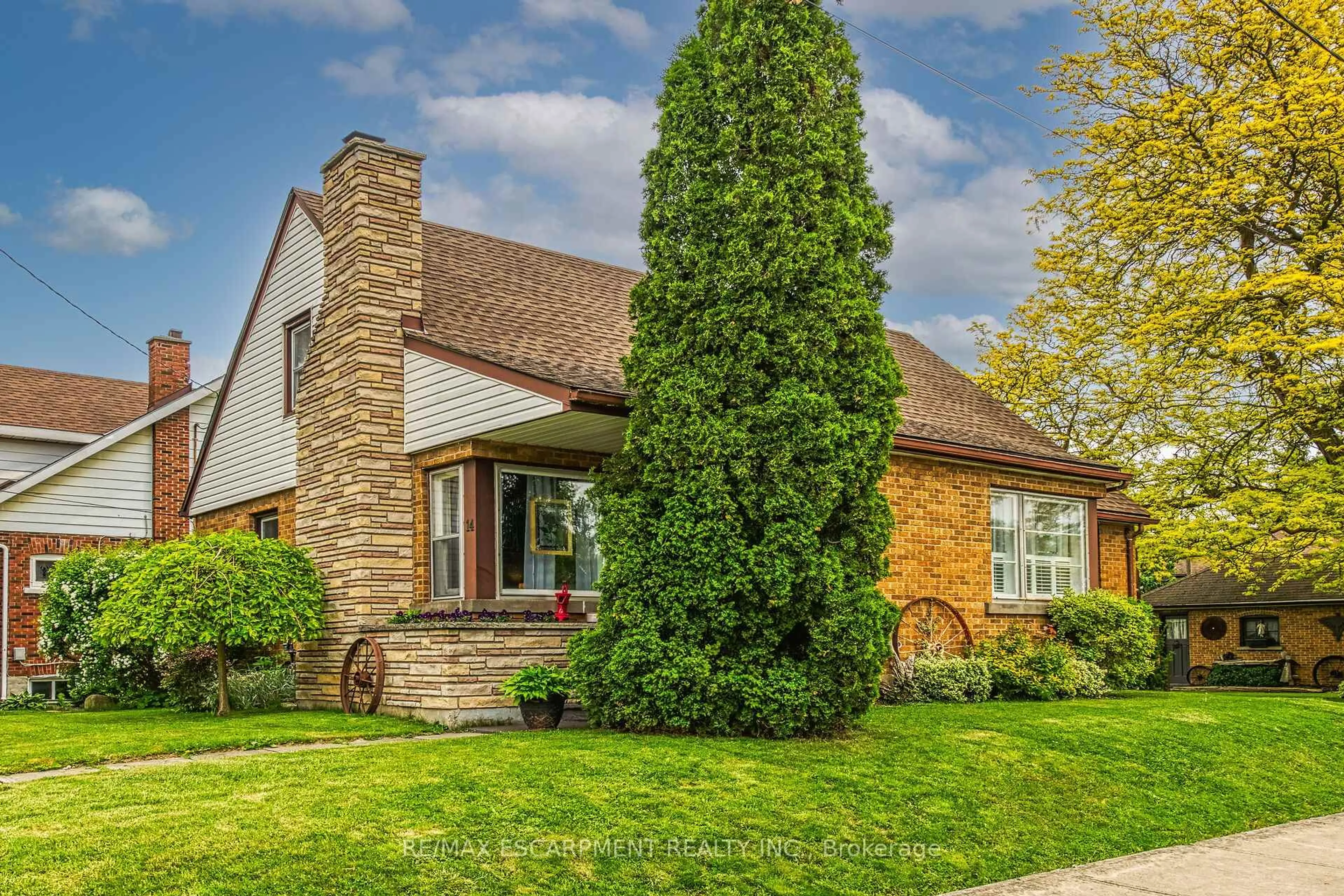 Home with brick exterior material, street for 14 Sherring St, Haldimand Ontario N0A 1H0