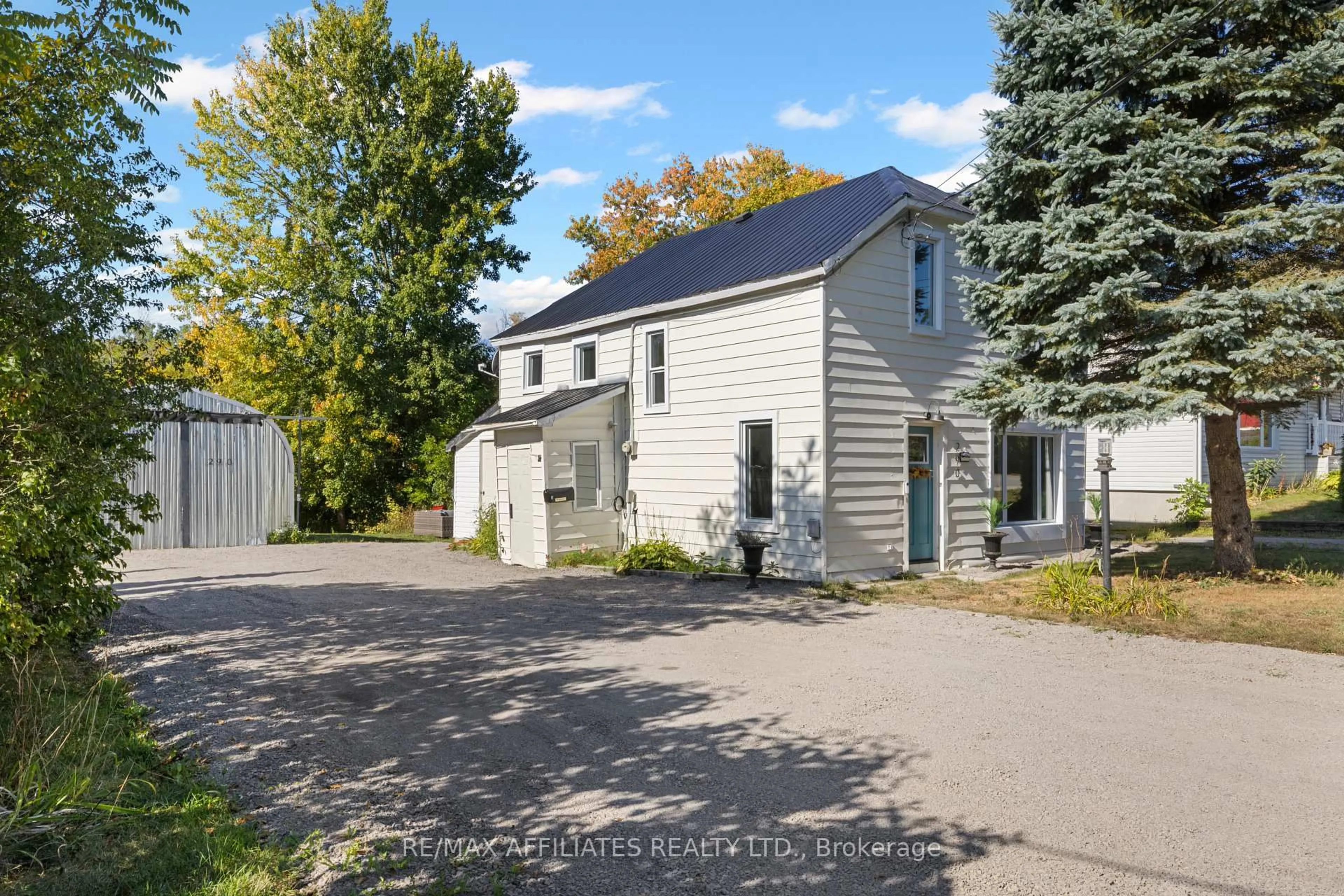 A pic from outside/outdoor area/front of a property/back of a property/a pic from drone, street for 290 Water St, Almonte Ontario K0A 1A0