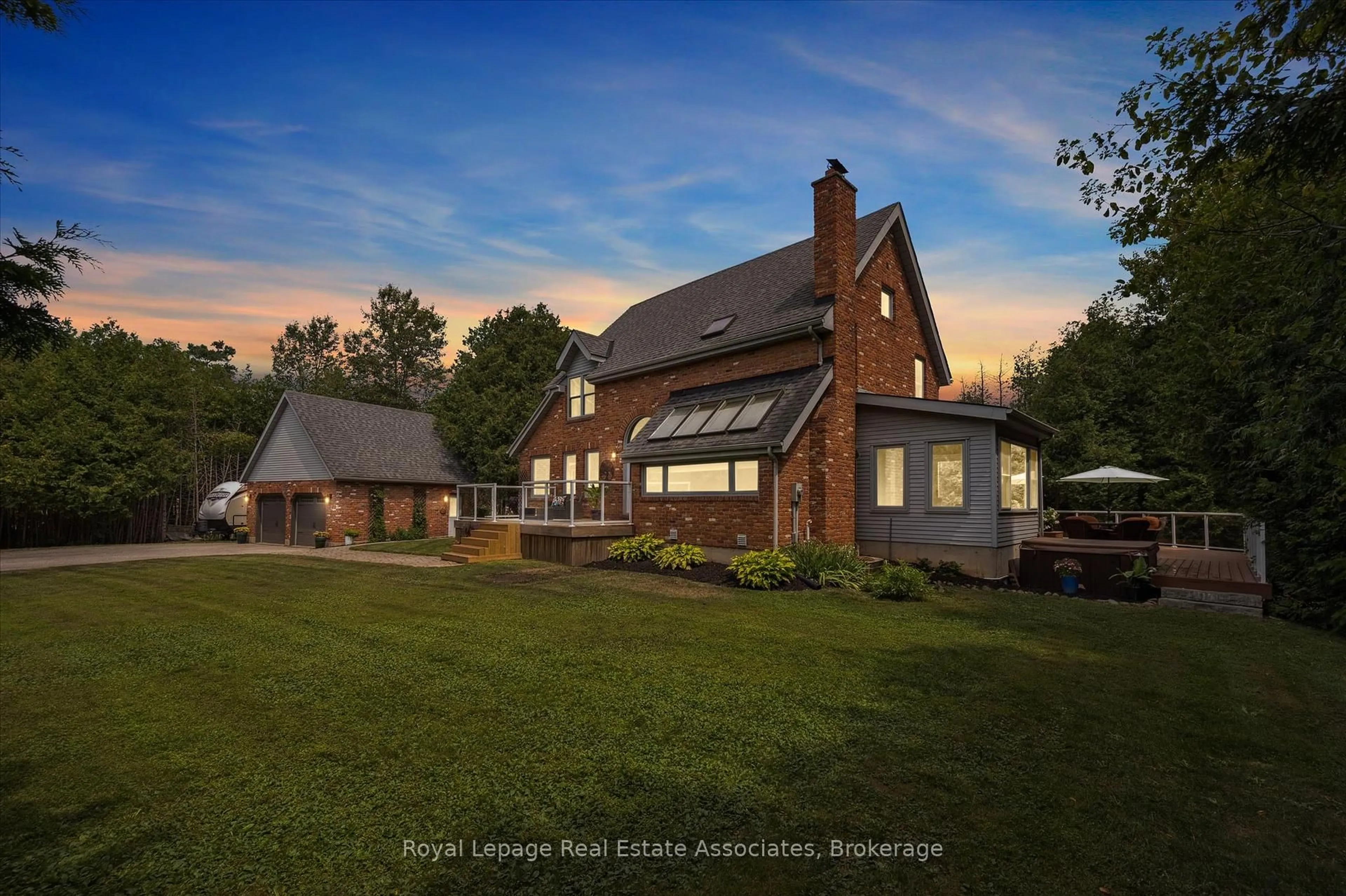 Home with brick exterior material, unknown for 23 Brock Rd, Puslinch Ontario N0B 2J0