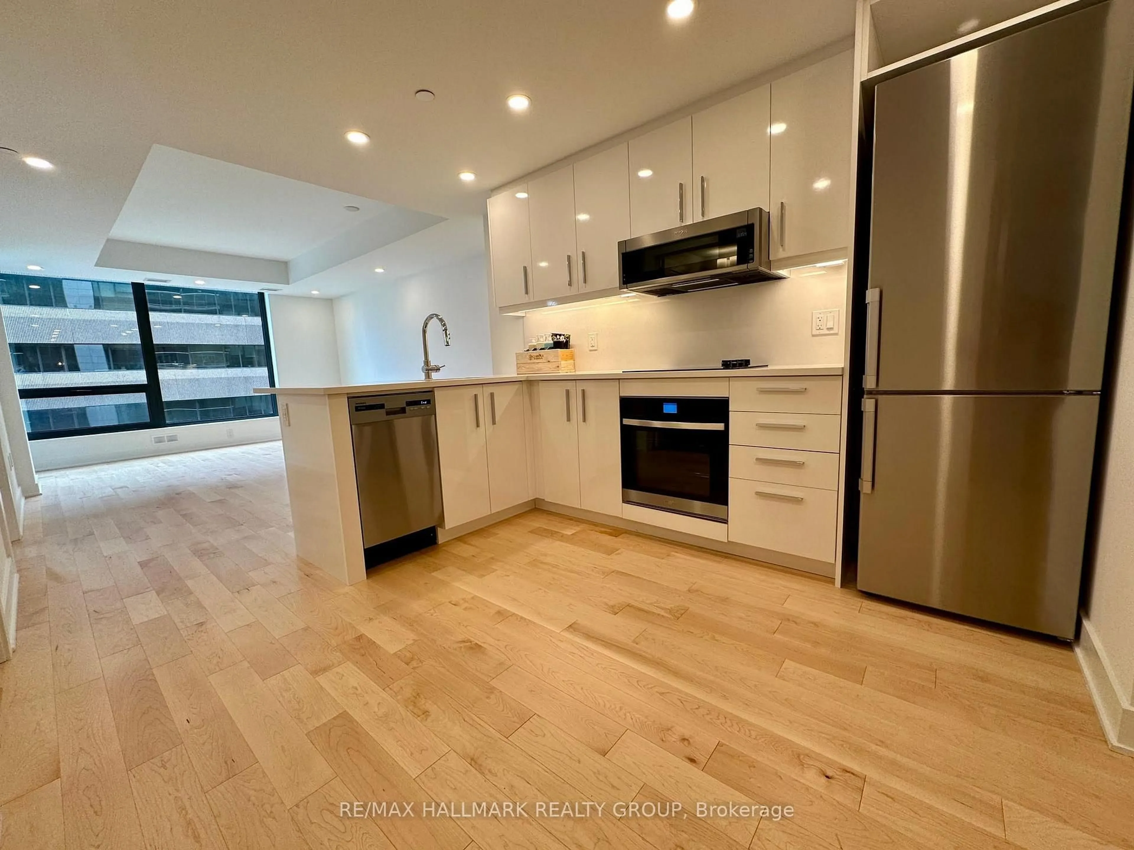 Open concept kitchen, unknown for 340 QUEEN St #701, Ottawa Ontario K1R 0G1