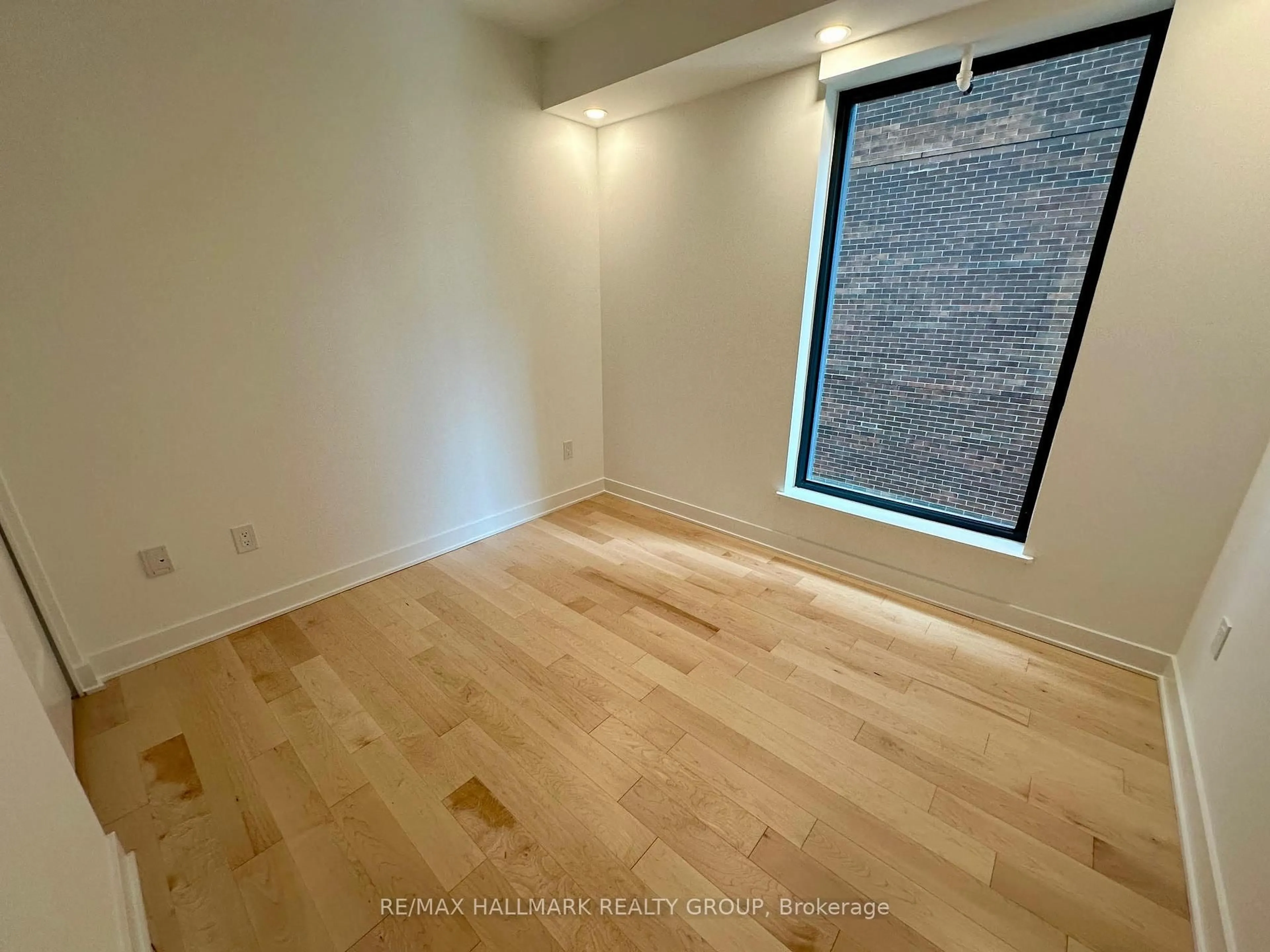 A pic of a room for 340 QUEEN St #701, Ottawa Ontario K1R 0G1