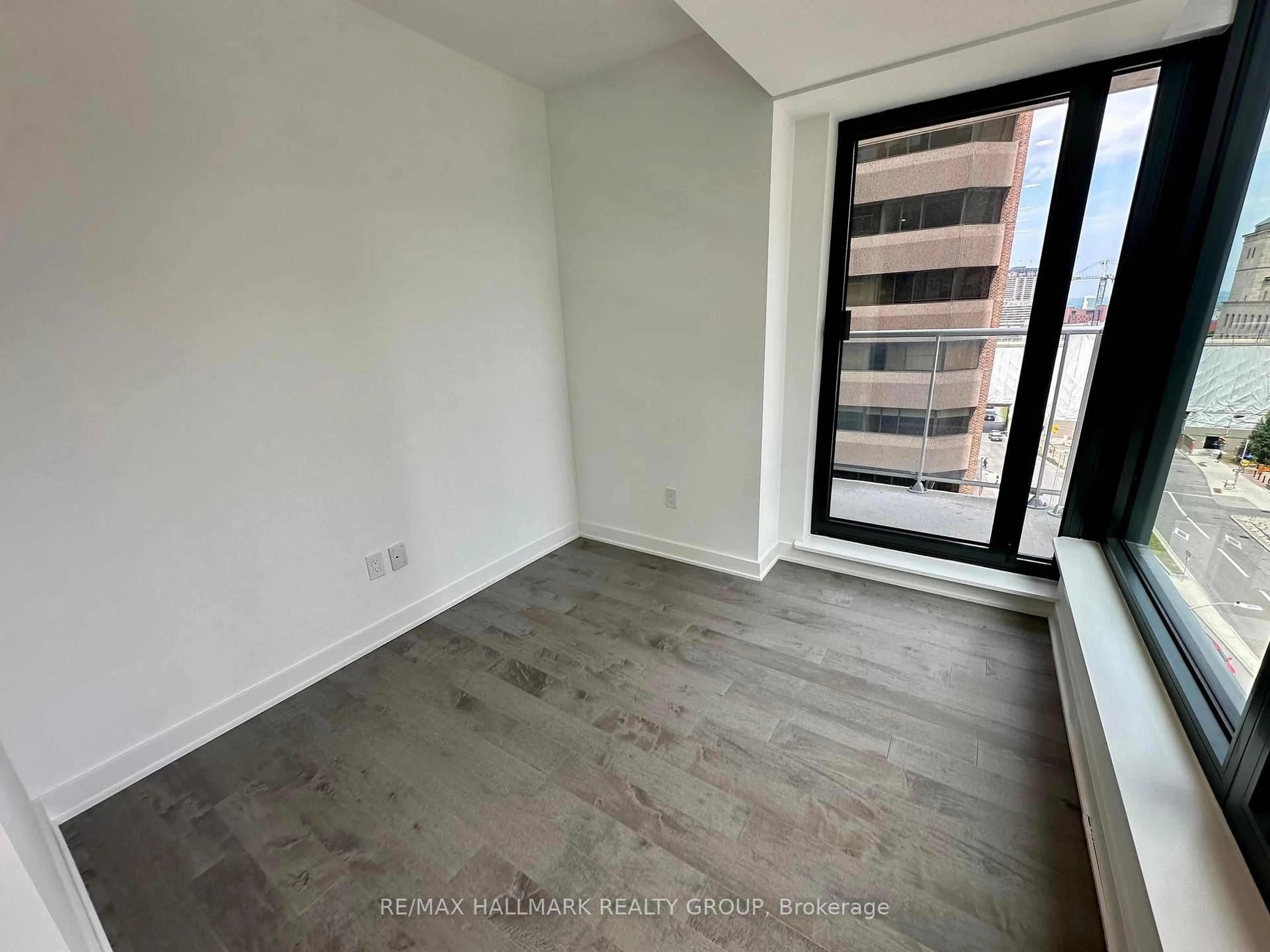 A pic of a room for 340 QUEEN St #706, Ottawa Ontario K1R 0G1