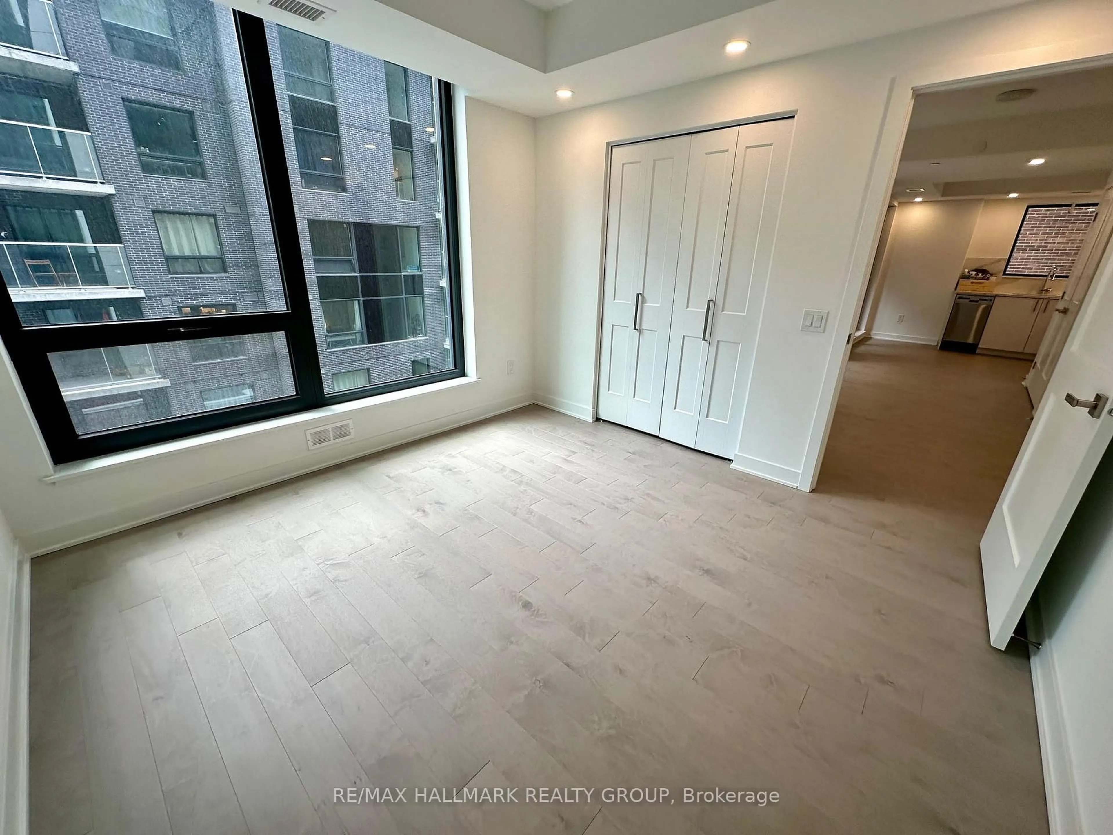 A pic of a room for 340 QUEEN St #711, Ottawa Ontario K1R 0G1