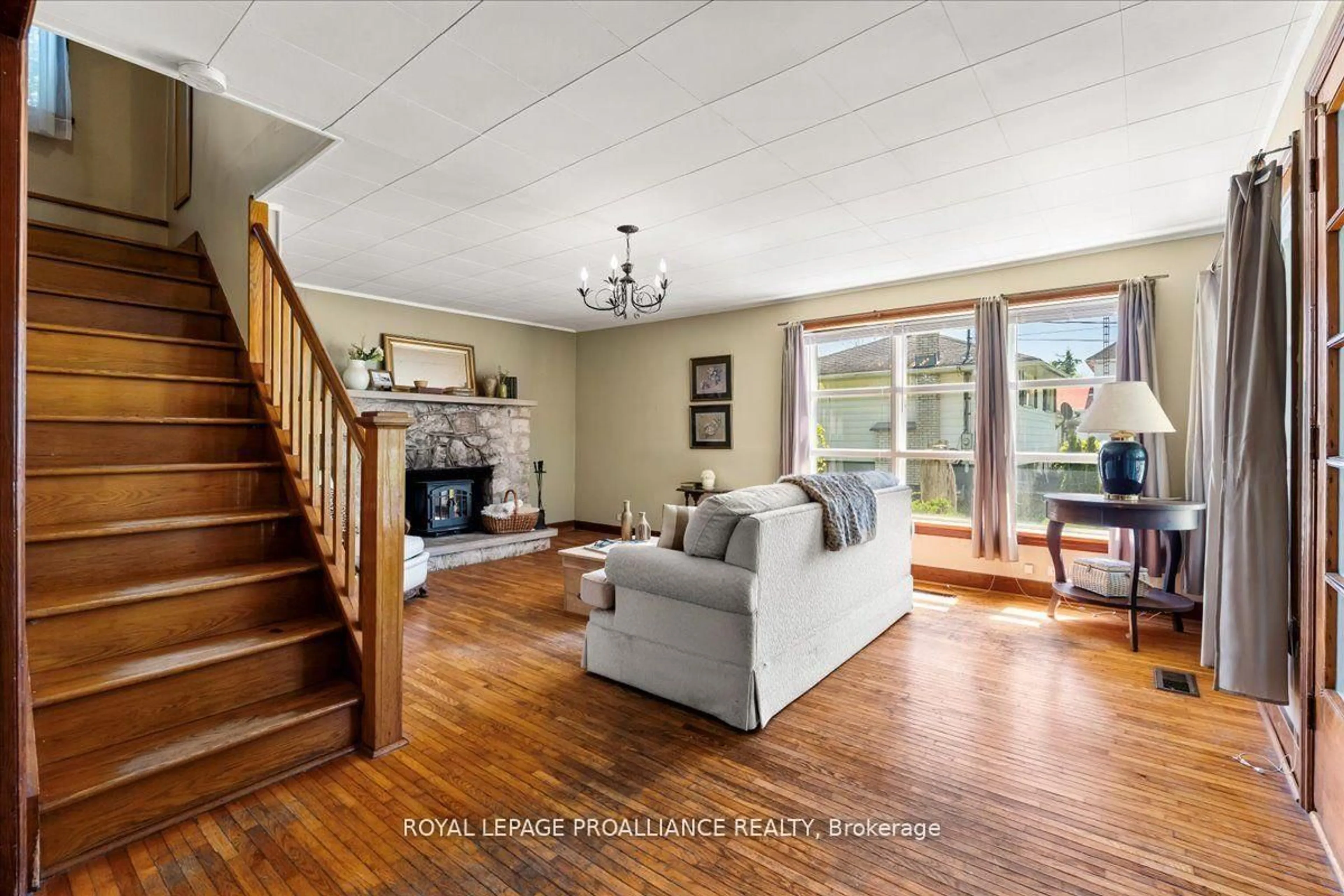 Living room with furniture, unknown for 583 Moira St, Tweed Ontario K0K 3J0