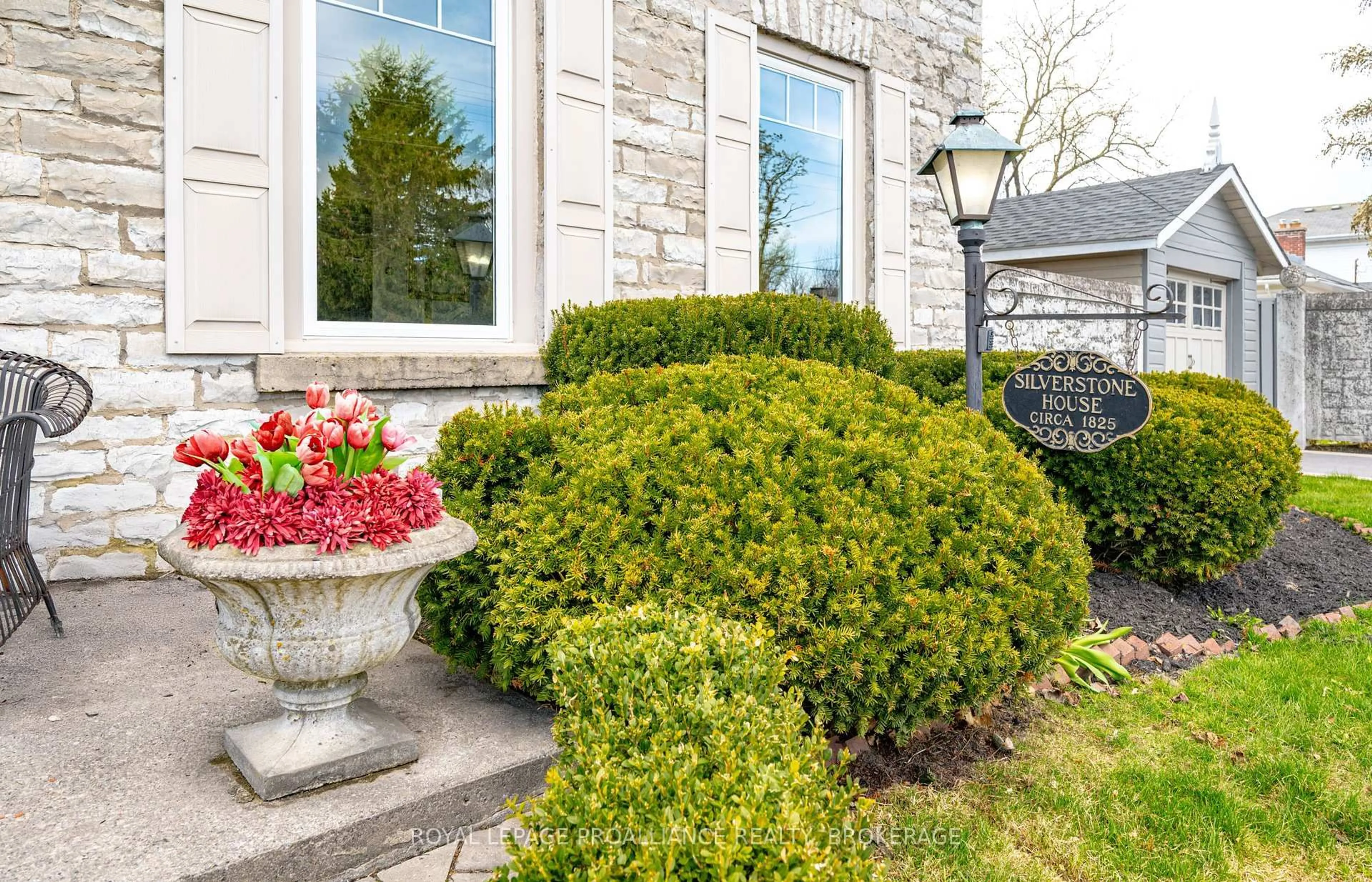 Unknown for 1863 Sydenham Rd, Kingston Ontario K7L 4V4