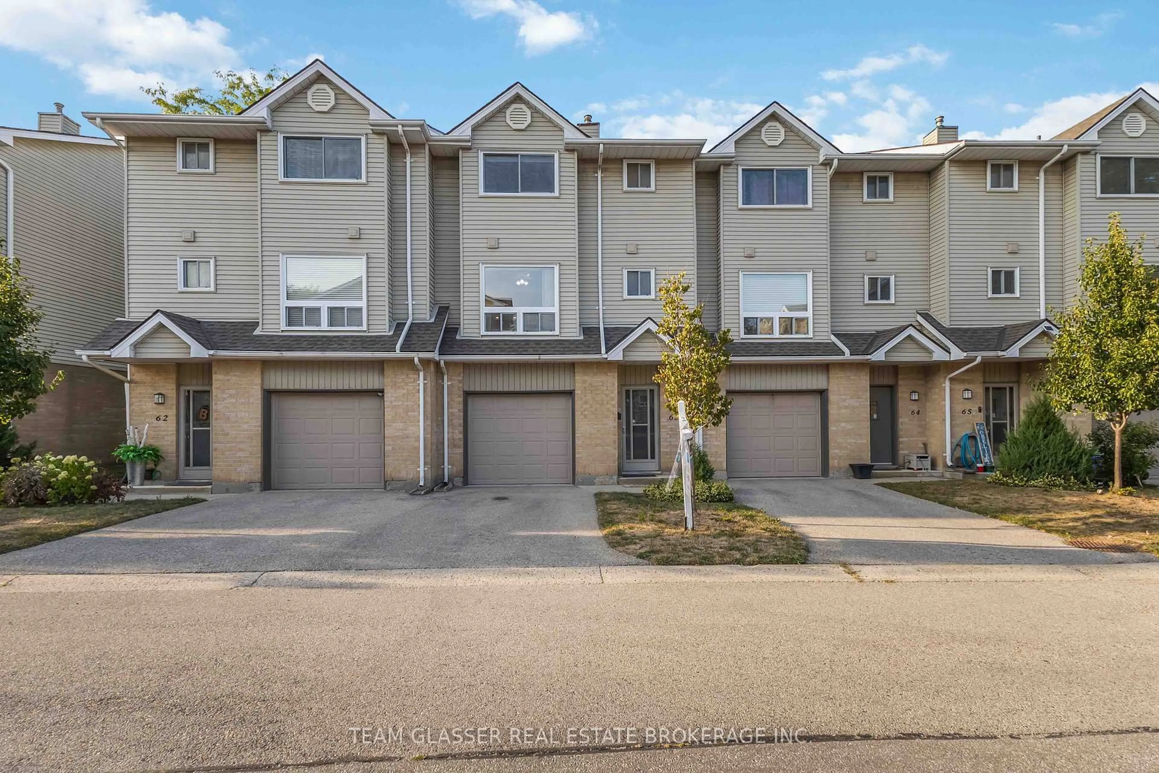 A pic from outside/outdoor area/front of a property/back of a property/a pic from drone, street for 1990 Wavell St #63, London East Ontario N5V 4N5