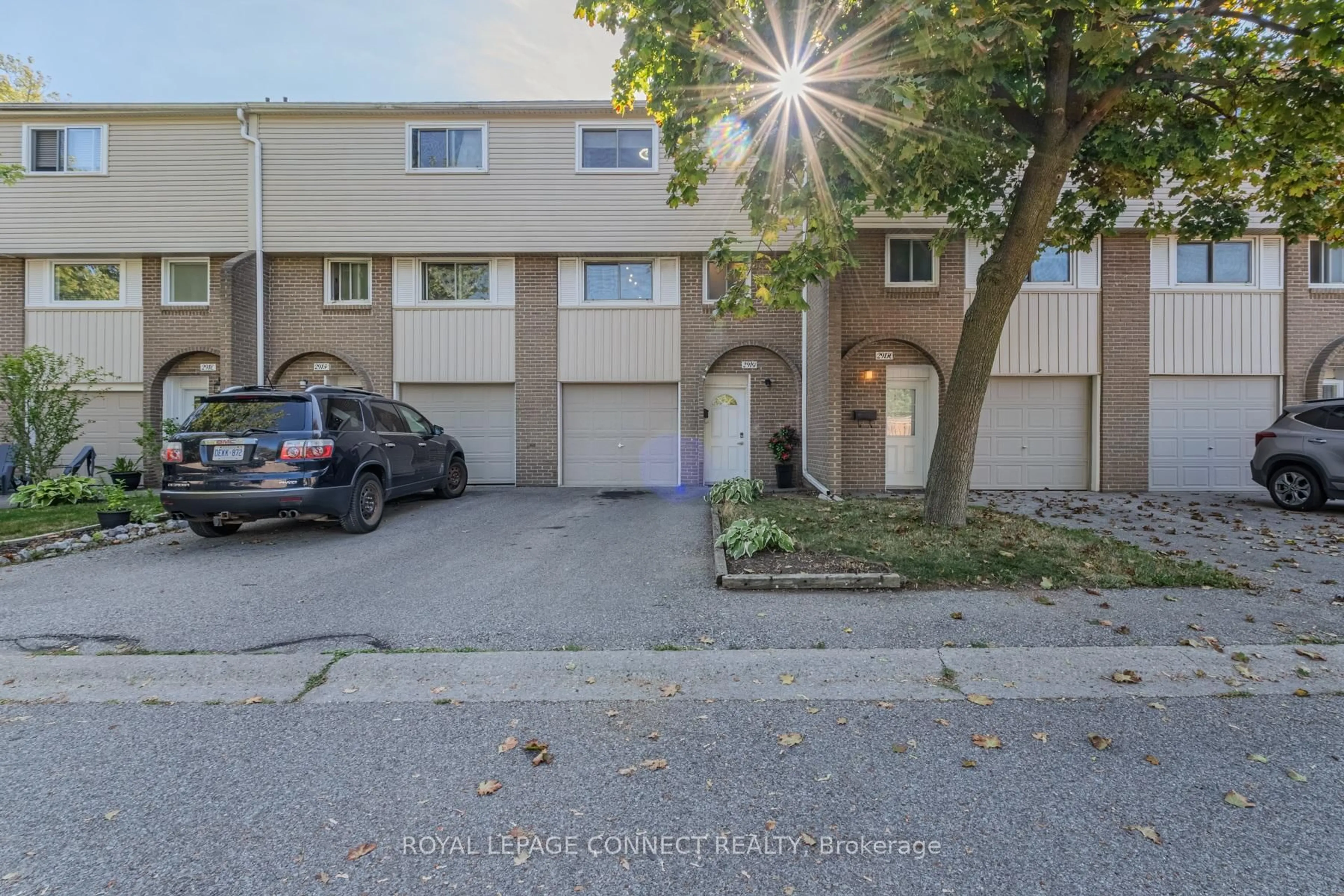 A pic from outside/outdoor area/front of a property/back of a property/a pic from drone, street for 291 G Stanley St #291 G, Brantford Ontario N3S 7K3