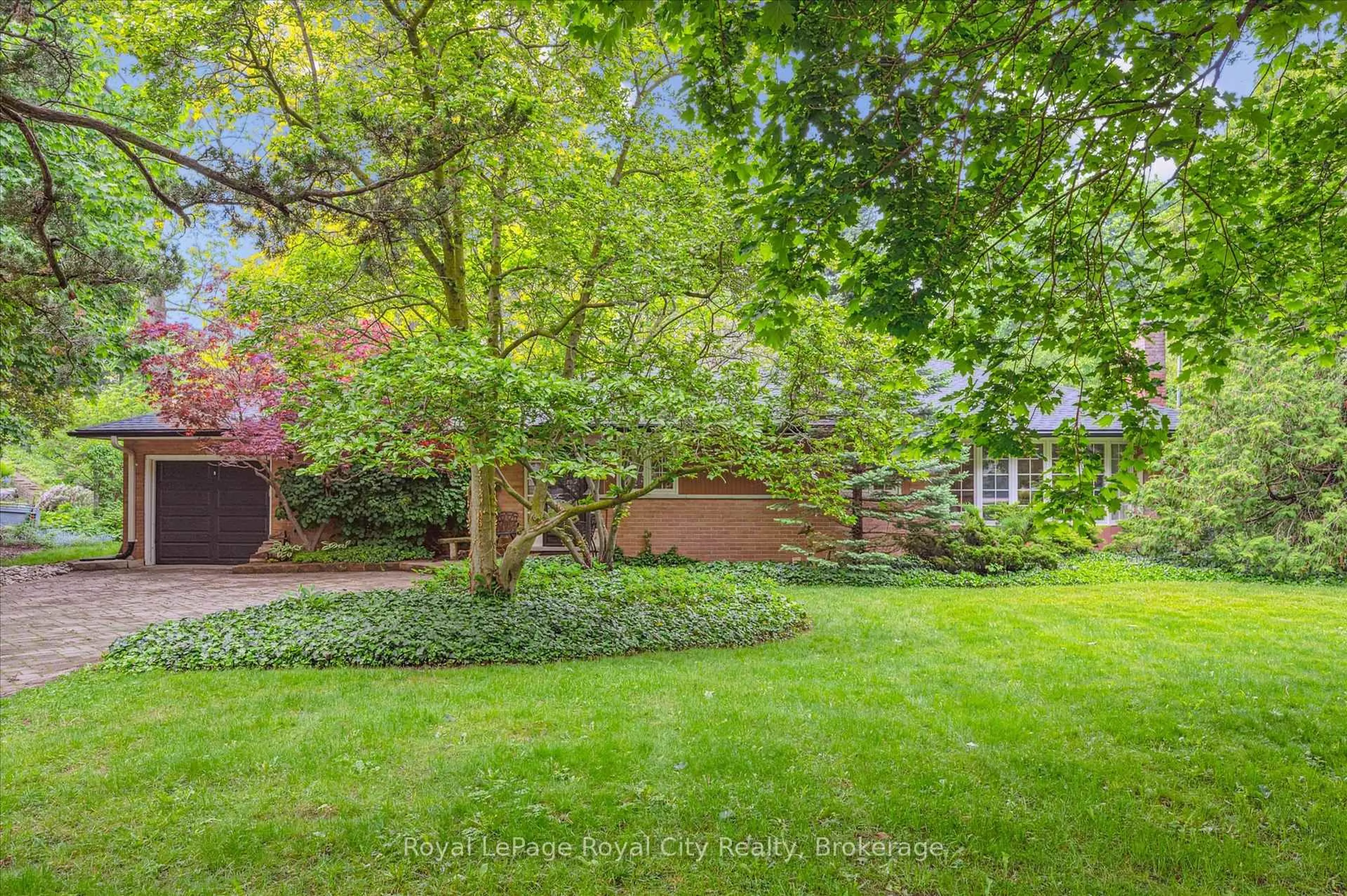 Unknown for 29 Lynwood Pl, Guelph Ontario N1G 2V9