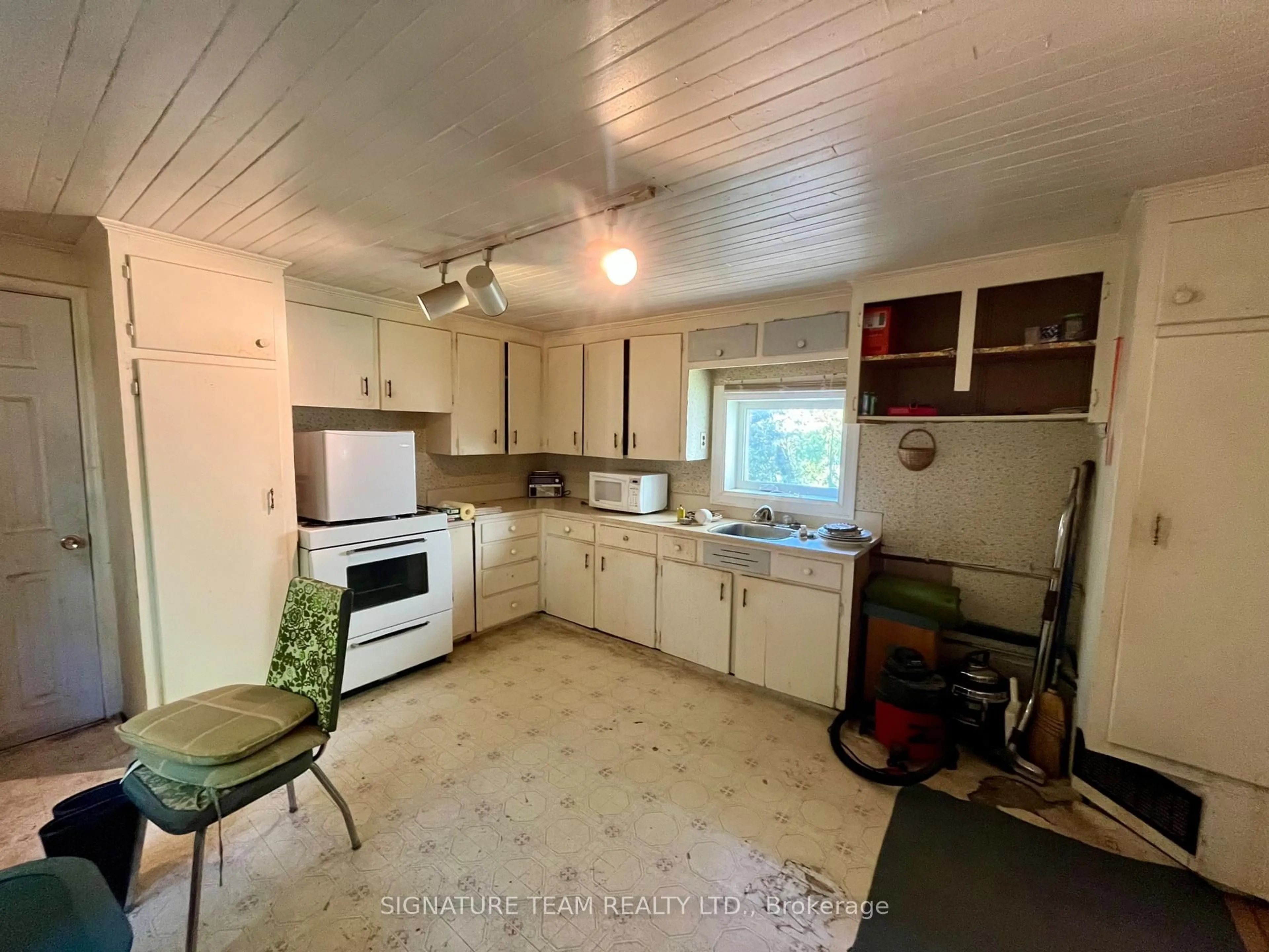 Standard kitchen, unknown for 216 Jane St, Eganville Ontario K0J 1T0