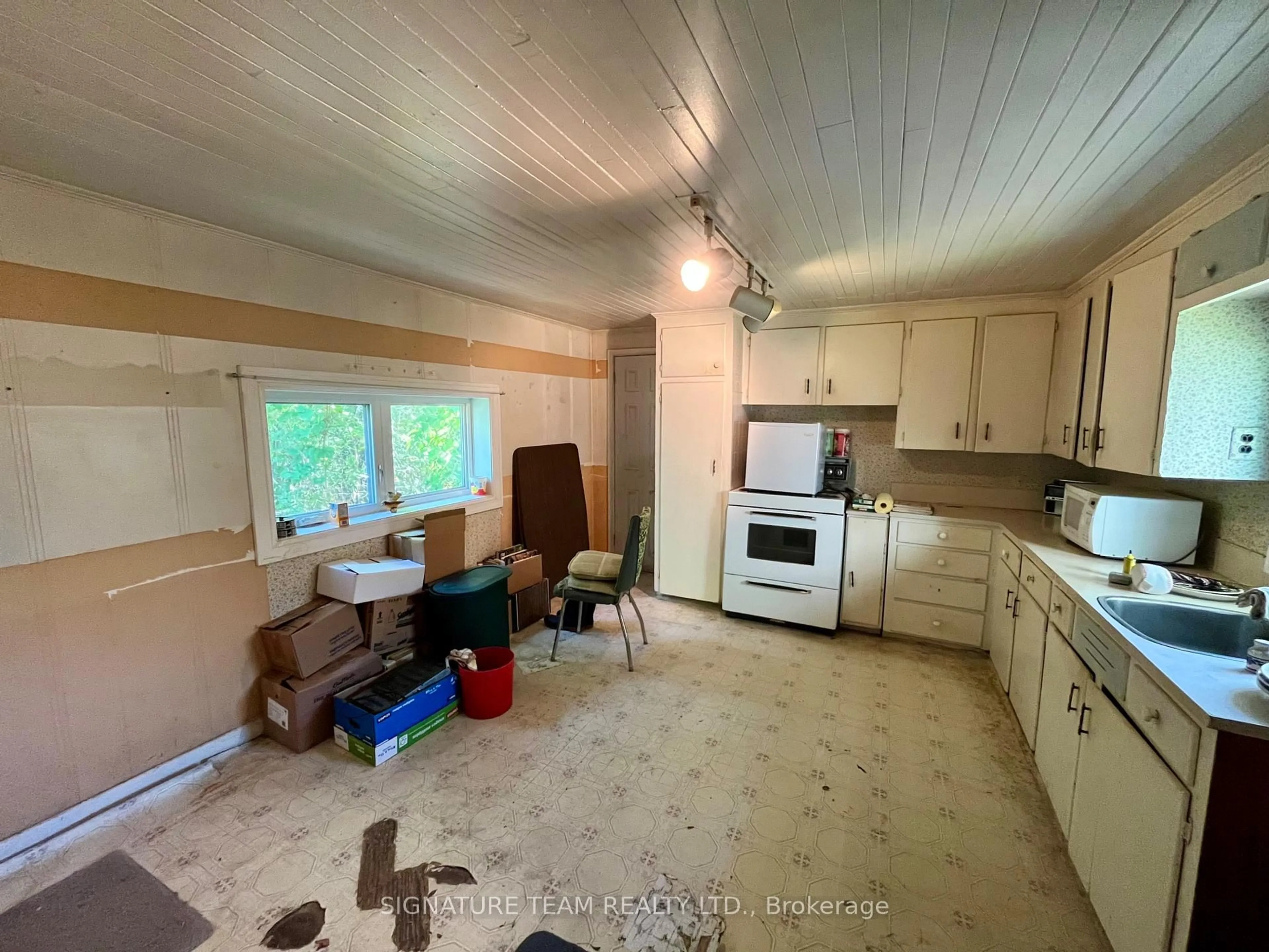 A pic of a room for 216 Jane St, Eganville Ontario K0J 1T0