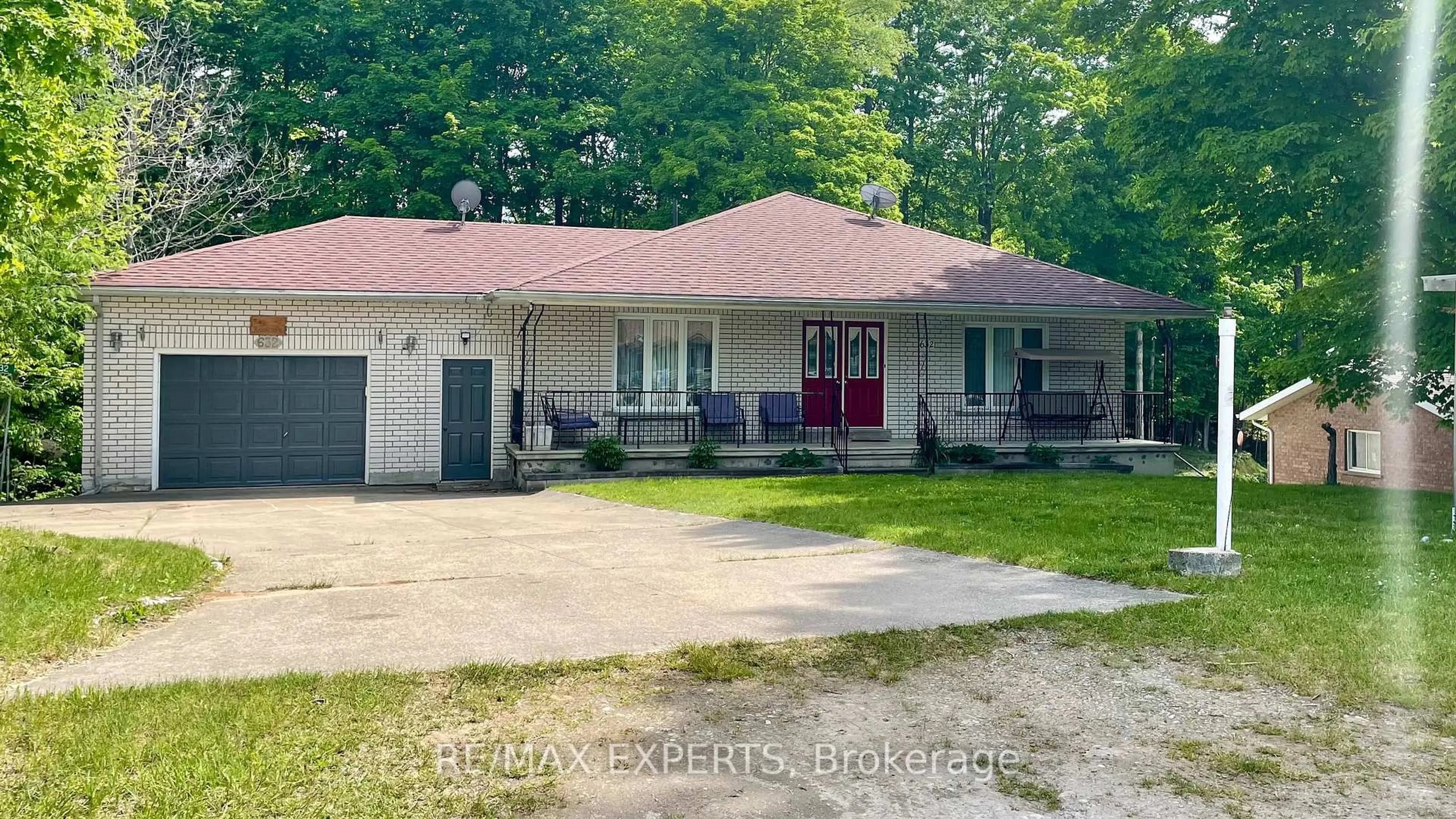 A pic from outside/outdoor area/front of a property/back of a property/a pic from drone, street for 632 Bannister Dr, South Bruce Peninsula Ontario N0H 2G0