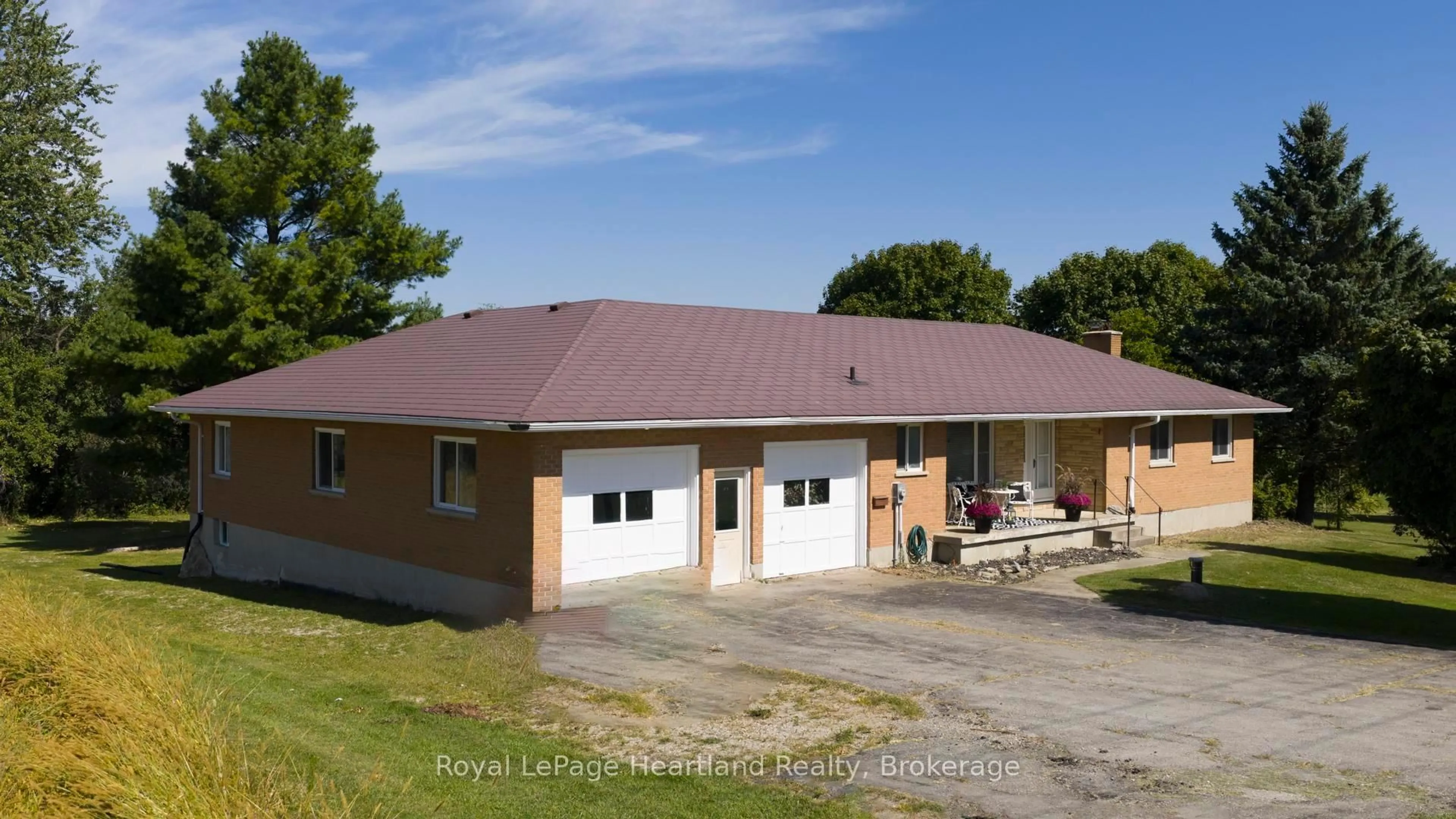 A pic from outside/outdoor area/front of a property/back of a property/a pic from drone, building for 42534 Kirkton Rd, South Huron Ontario N0K 1K0