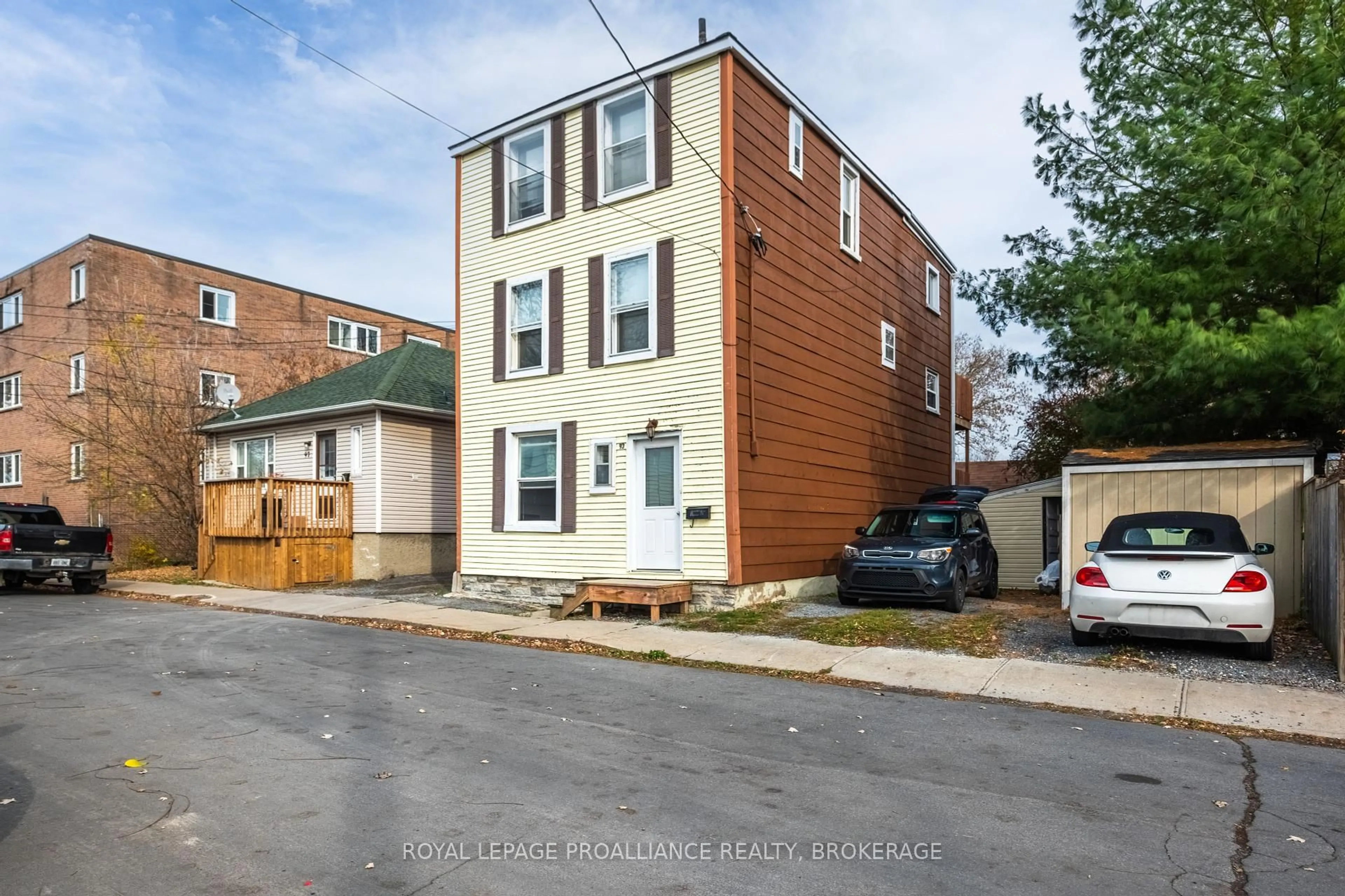 Unknown for 93 Cherry St, Kingston Ontario K7K 3W7