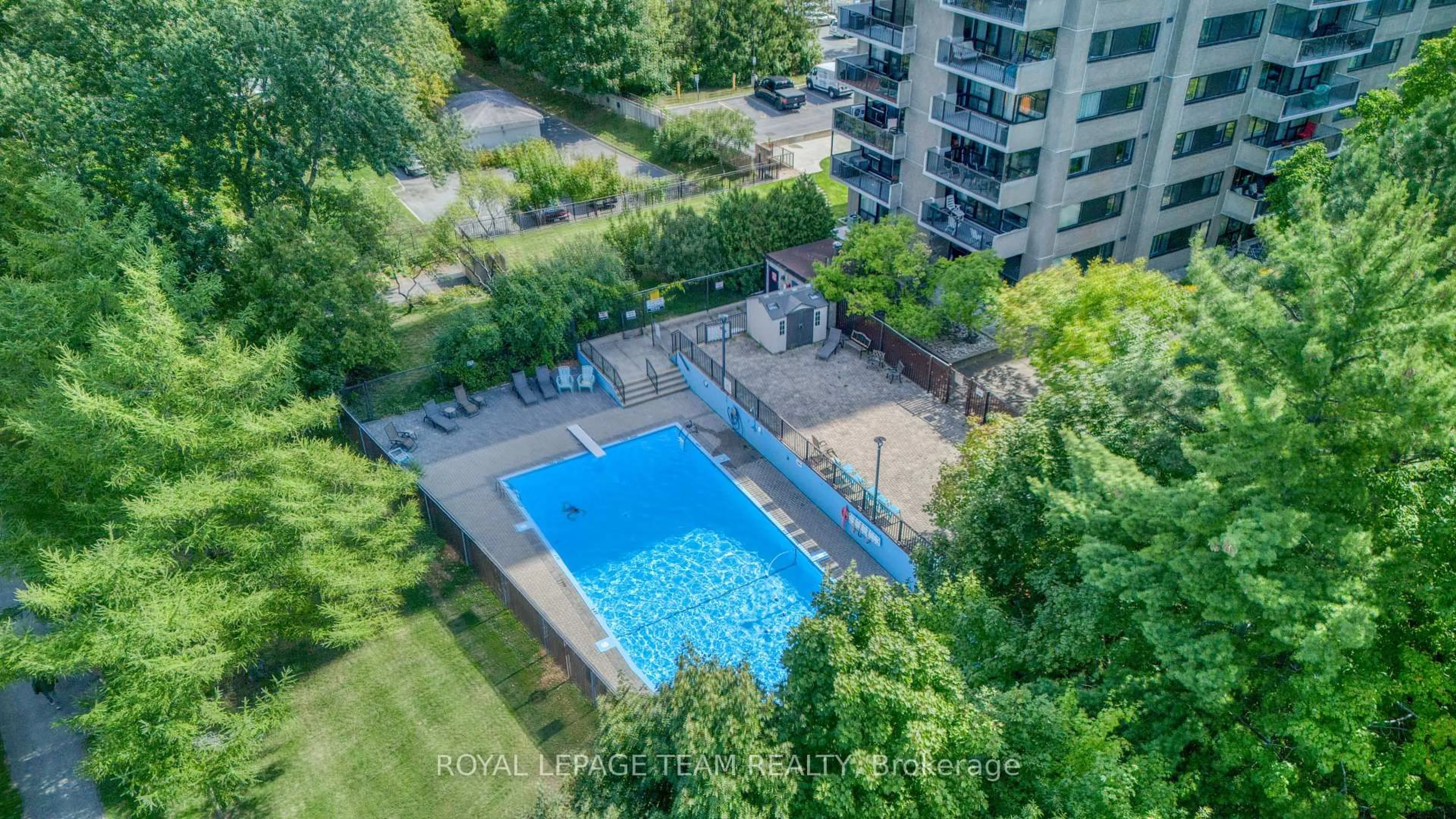 Pool for 1195 Richmond Rd #2006, Ottawa Ontario K2B 8E4