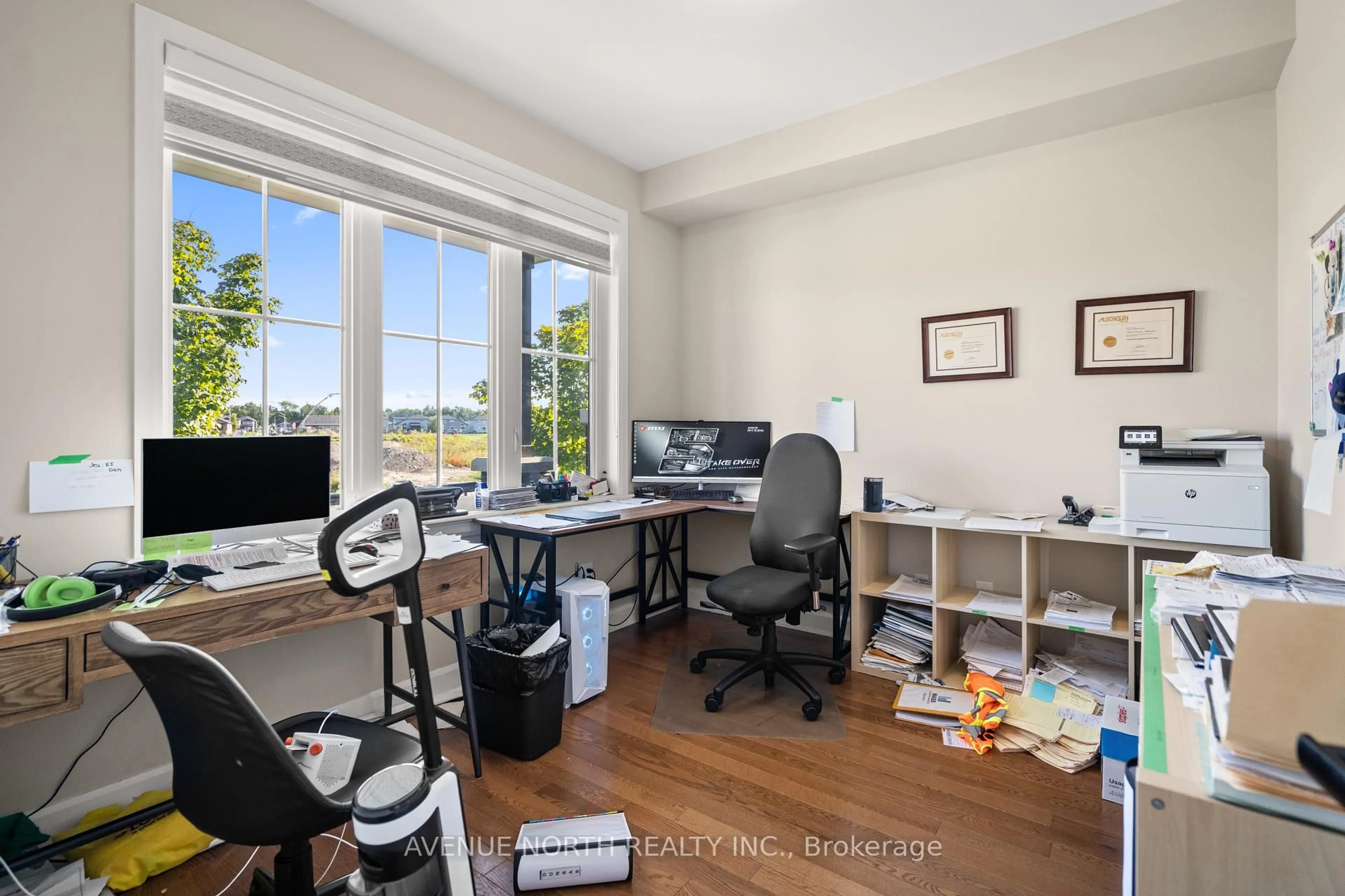 A pic of a room for 809 GAMBLE Dr, Russell Ontario K4R 0G6