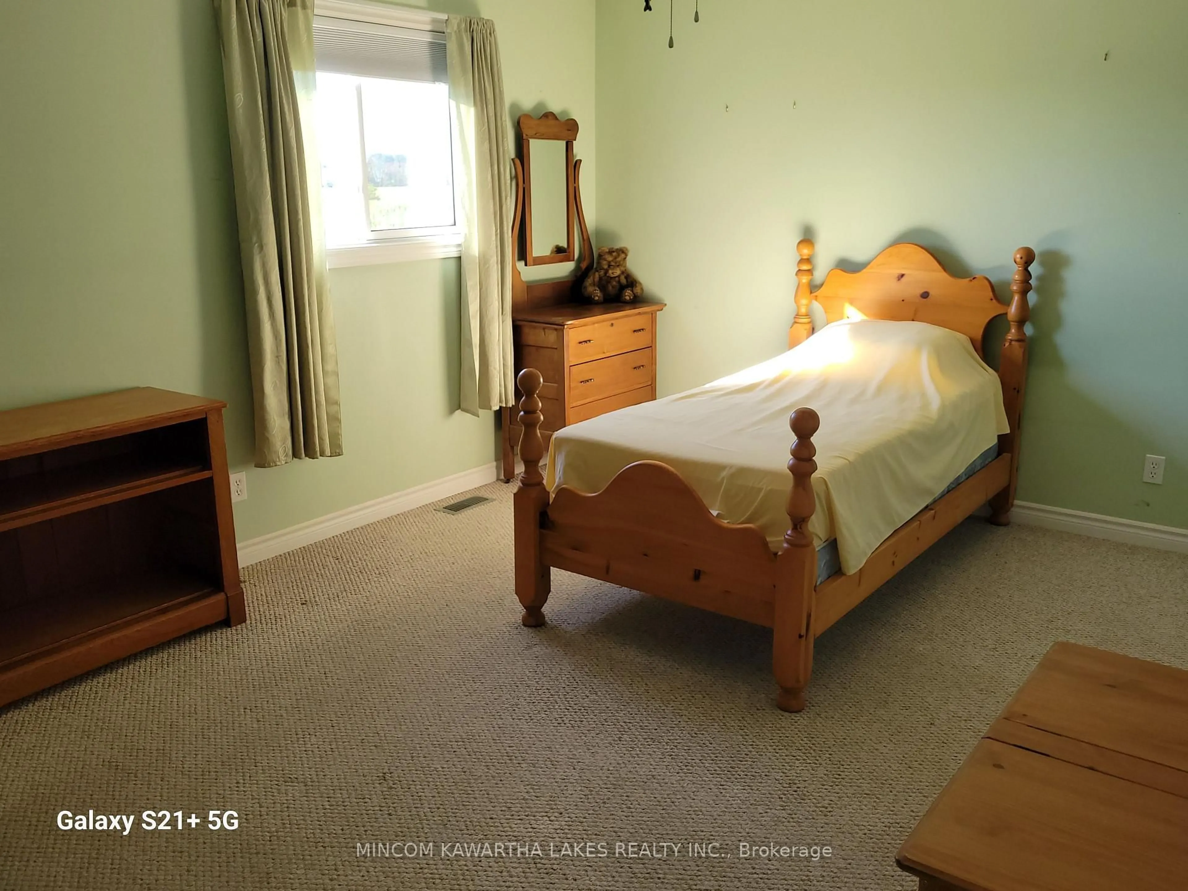 A pic of a room for 1974 Selwyn Rd, Selwyn Ontario K0L 2H0