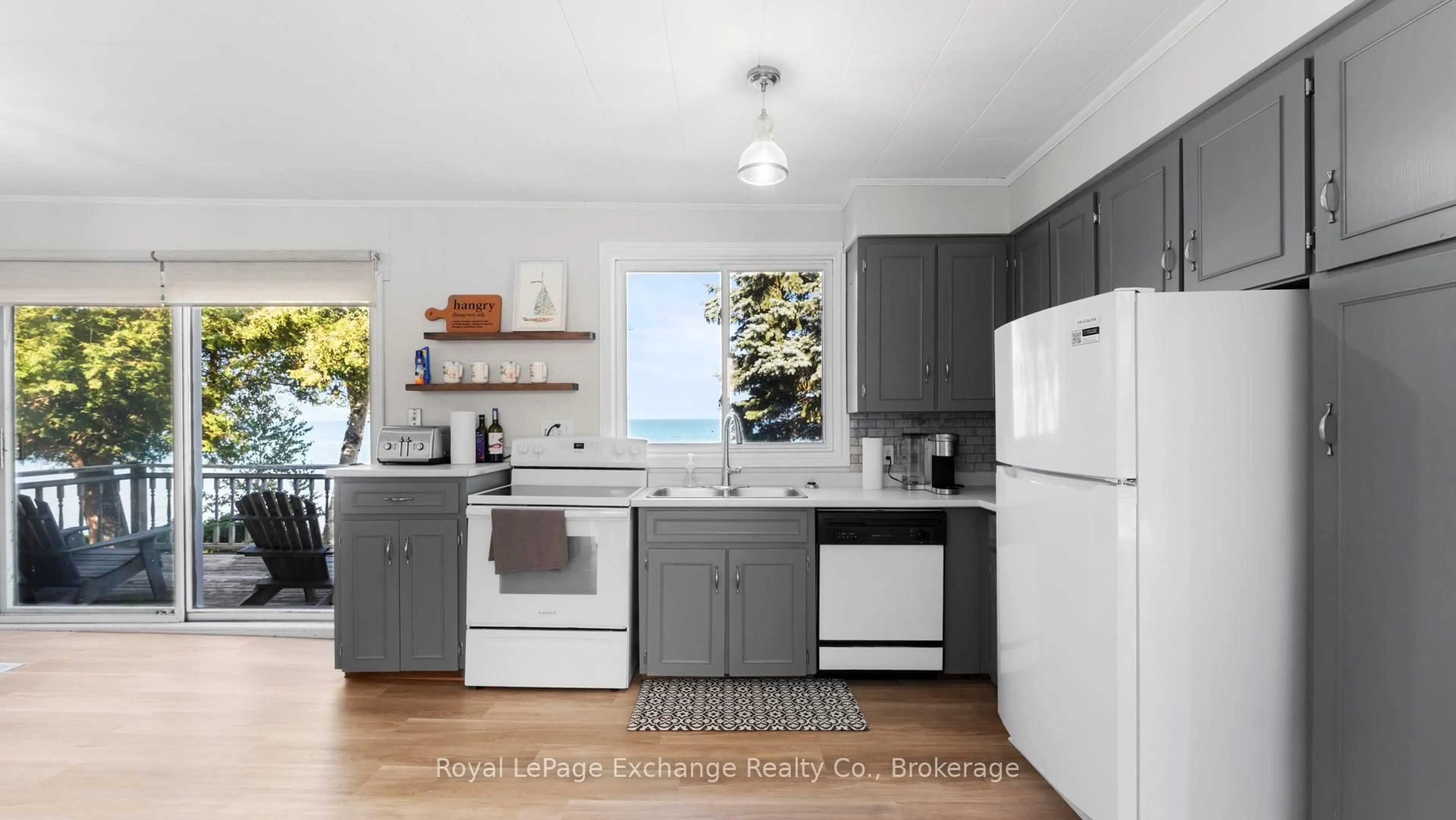 Standard kitchen, unknown for 264 Goderich, Kincardine Ontario N2Z 2K3