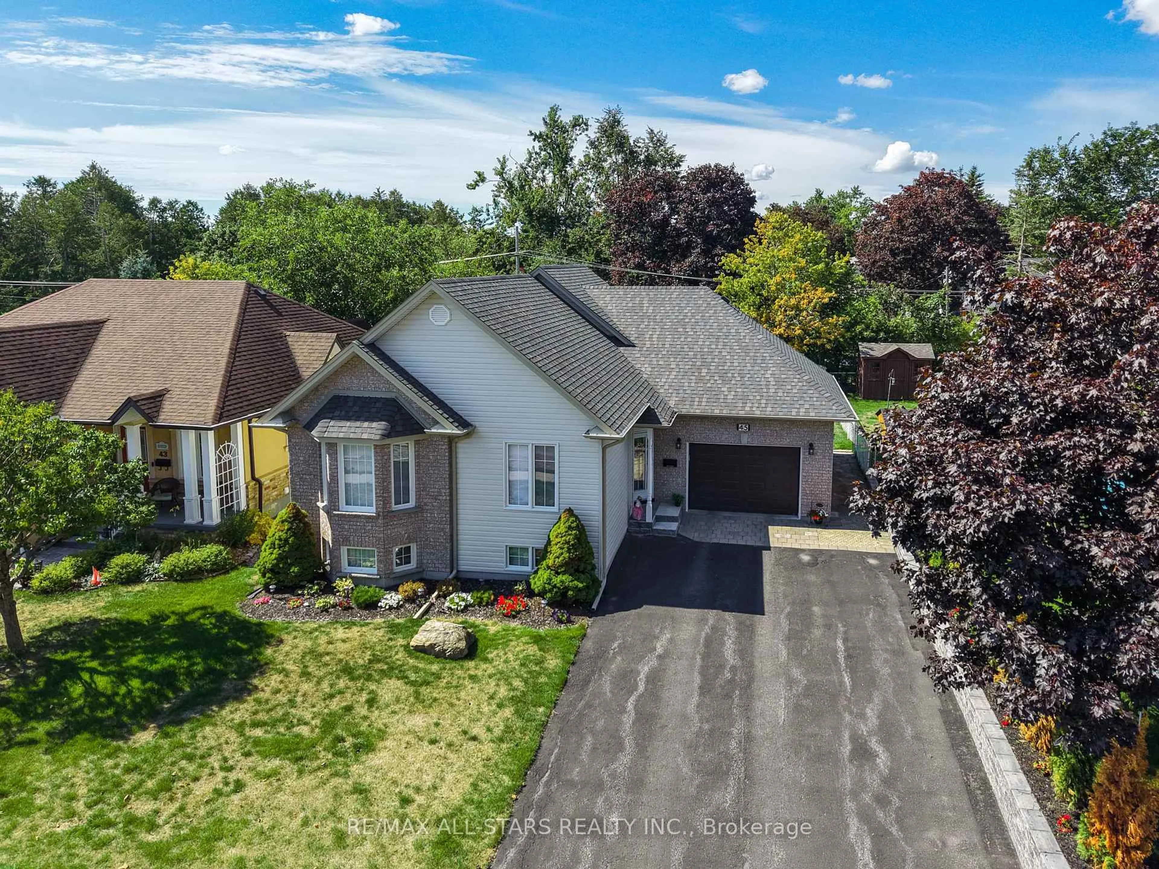 A pic from outside/outdoor area/front of a property/back of a property/a pic from drone, street for 45 Lori Blvd, Kawartha Lakes Ontario K9V 6B6