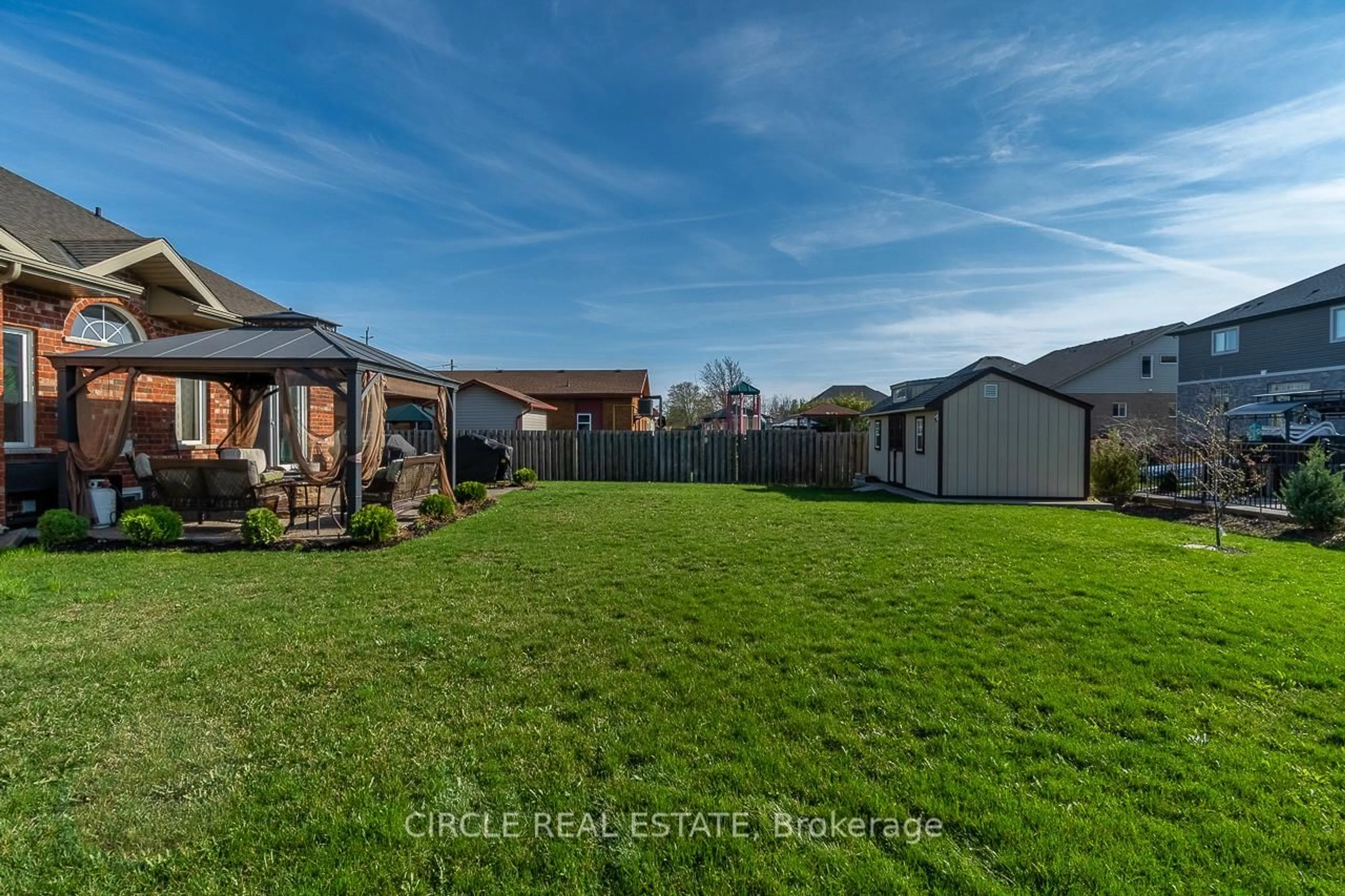 A pic from outside/outdoor area/front of a property/back of a property/a pic from drone, street for 501 Gorham Rd, Fort Erie Ontario L0S 1N0