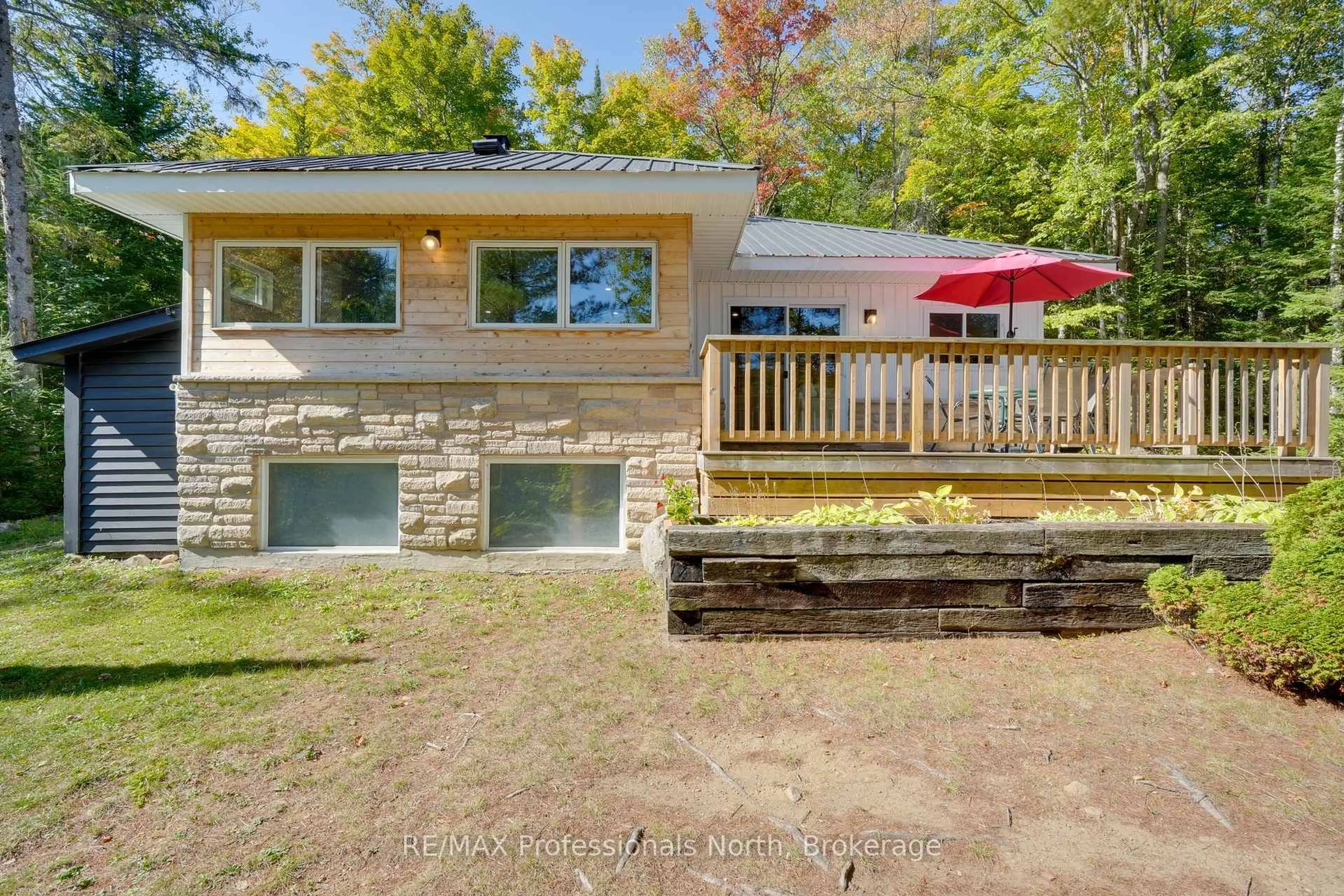 Unknown for 1046 Pine Lake Shores Private Rd, Bracebridge Ontario P0B 1A0