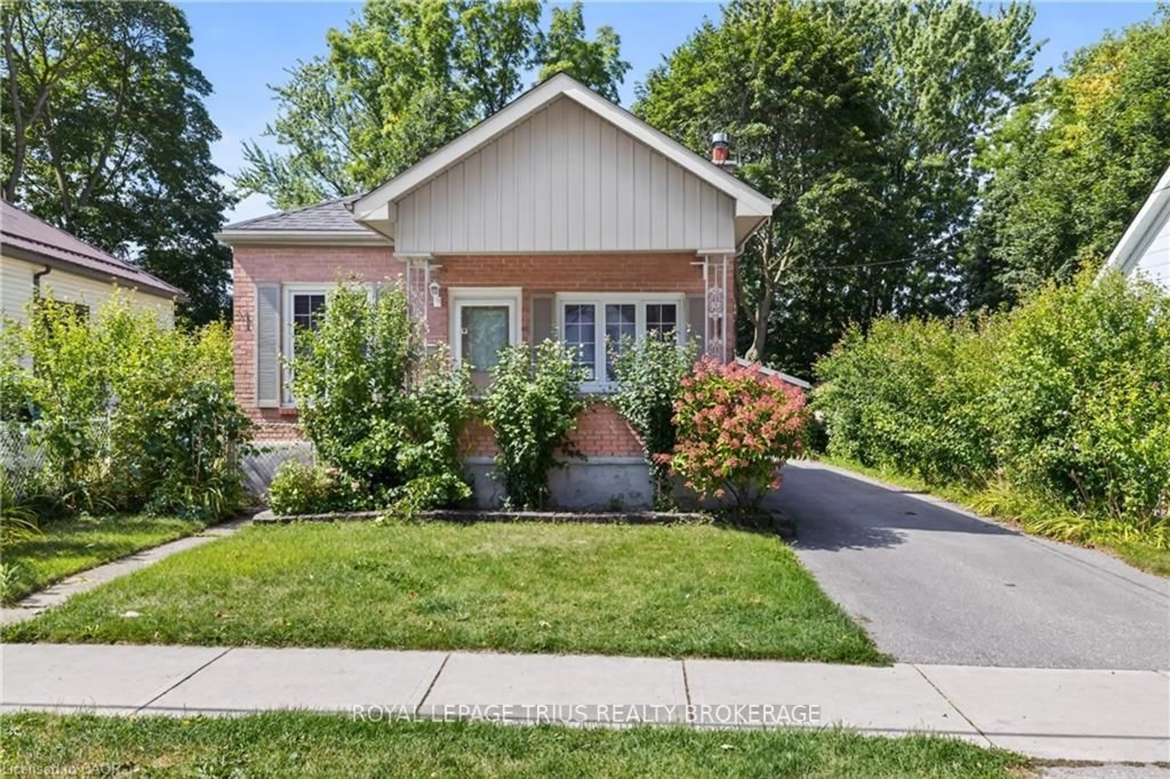 Home with brick exterior material, street for 233 High St, London South Ontario N6C 4K9