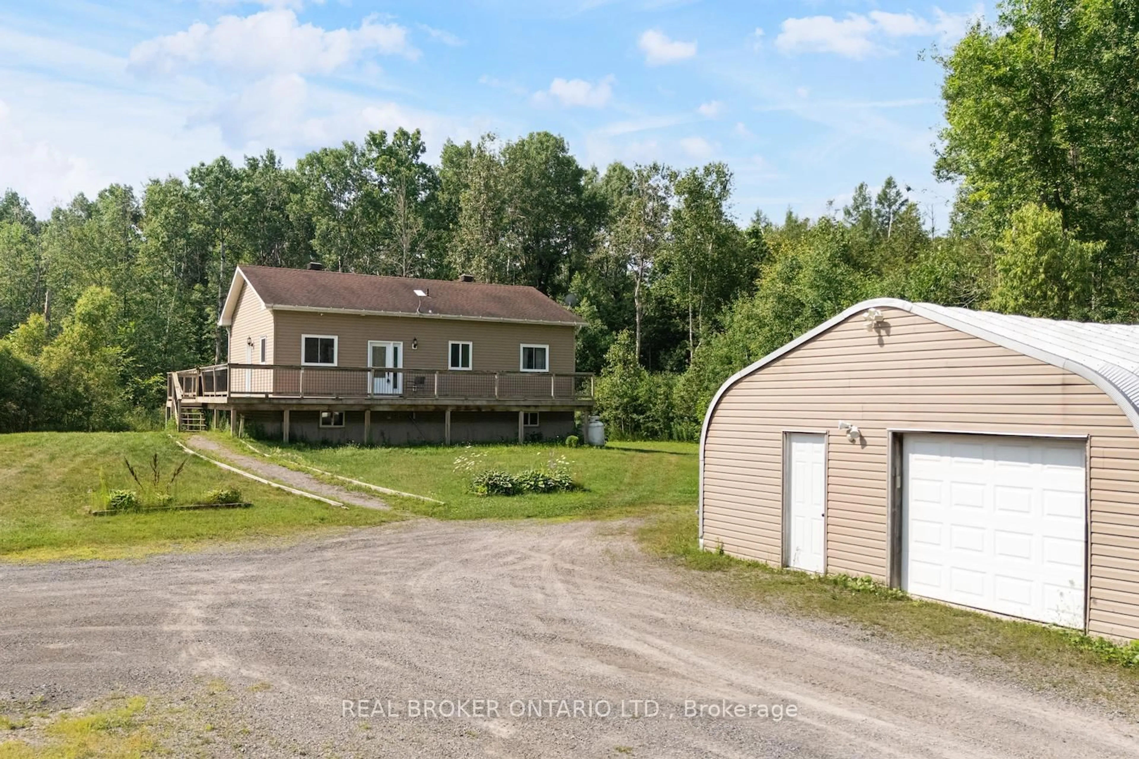 A pic from outside/outdoor area/front of a property/back of a property/a pic from drone, unknown for 323 County Road 18 Rd, North Grenville Ontario K0G 1T0