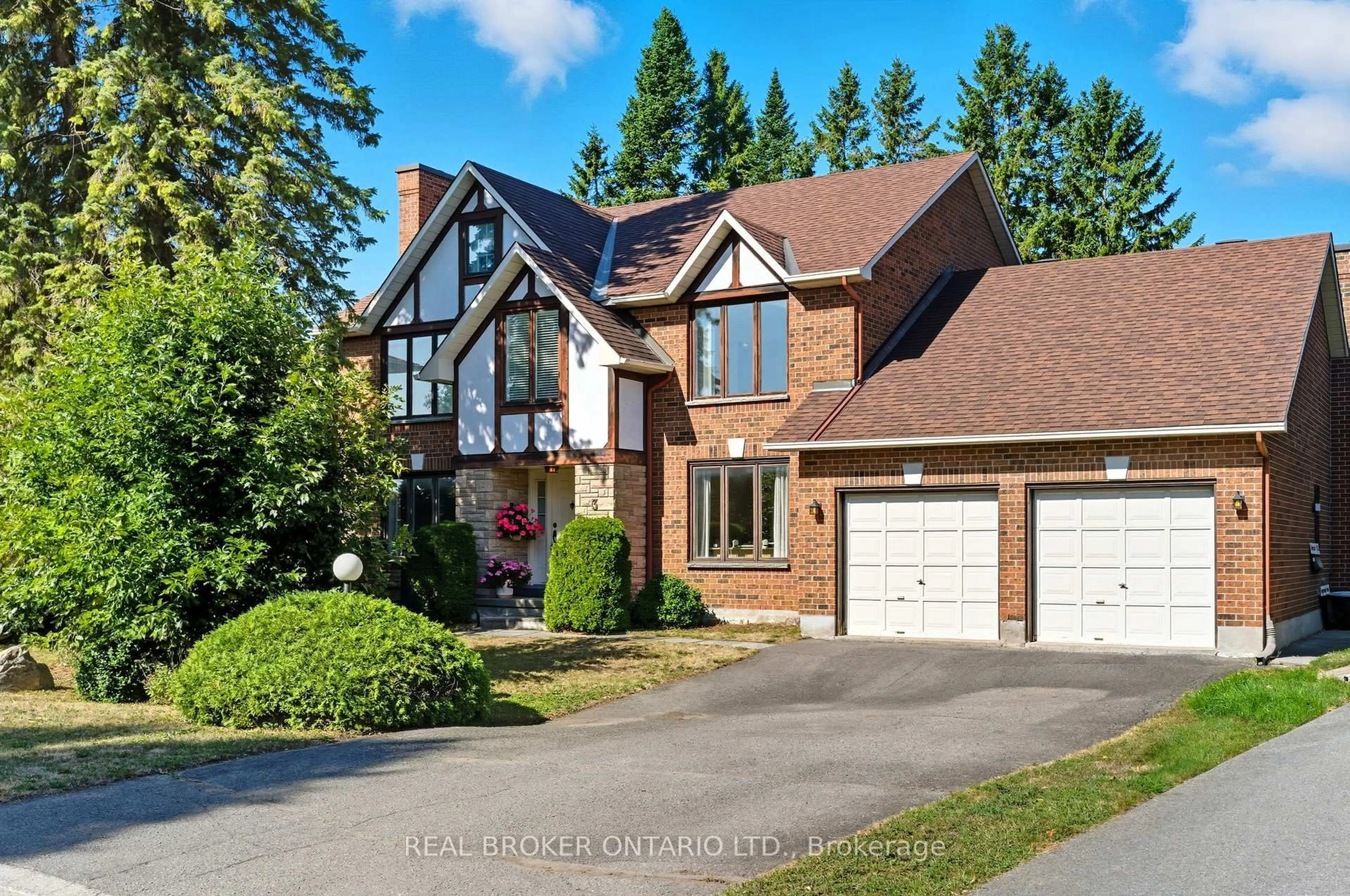 Home with brick exterior material, street for 3 Red Oaks Tr, Stittsville Ontario K2S 1E2