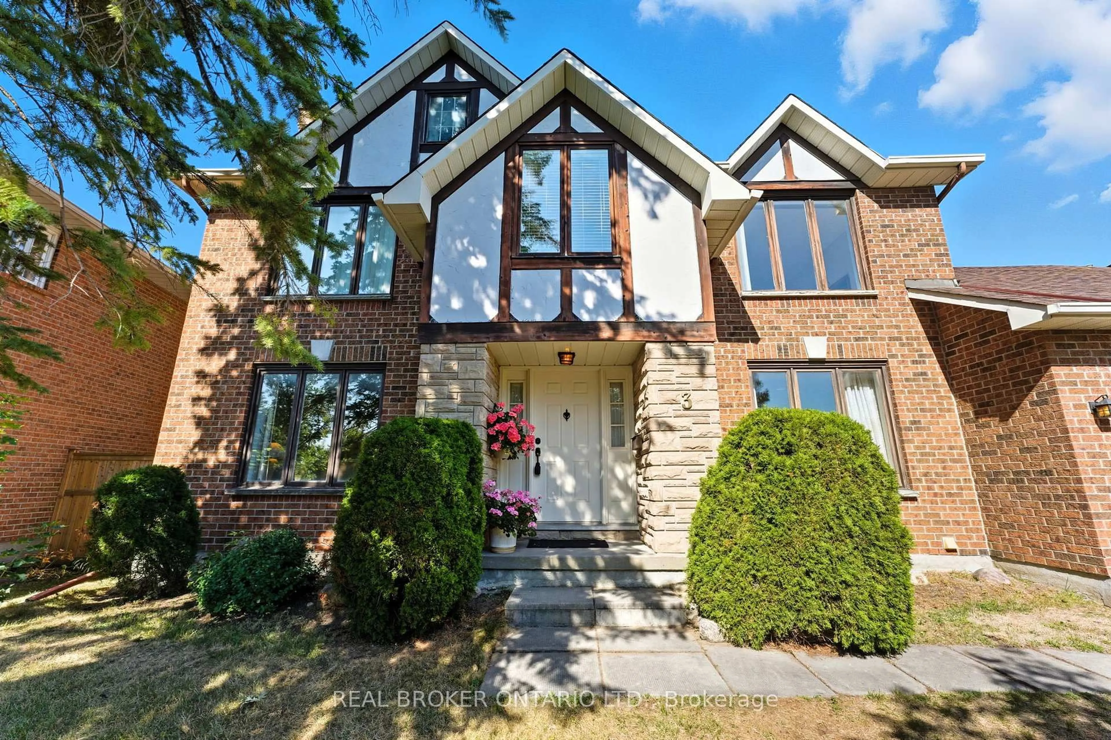 Home with brick exterior material, street for 3 Red Oaks Tr, Stittsville Ontario K2S 1E2