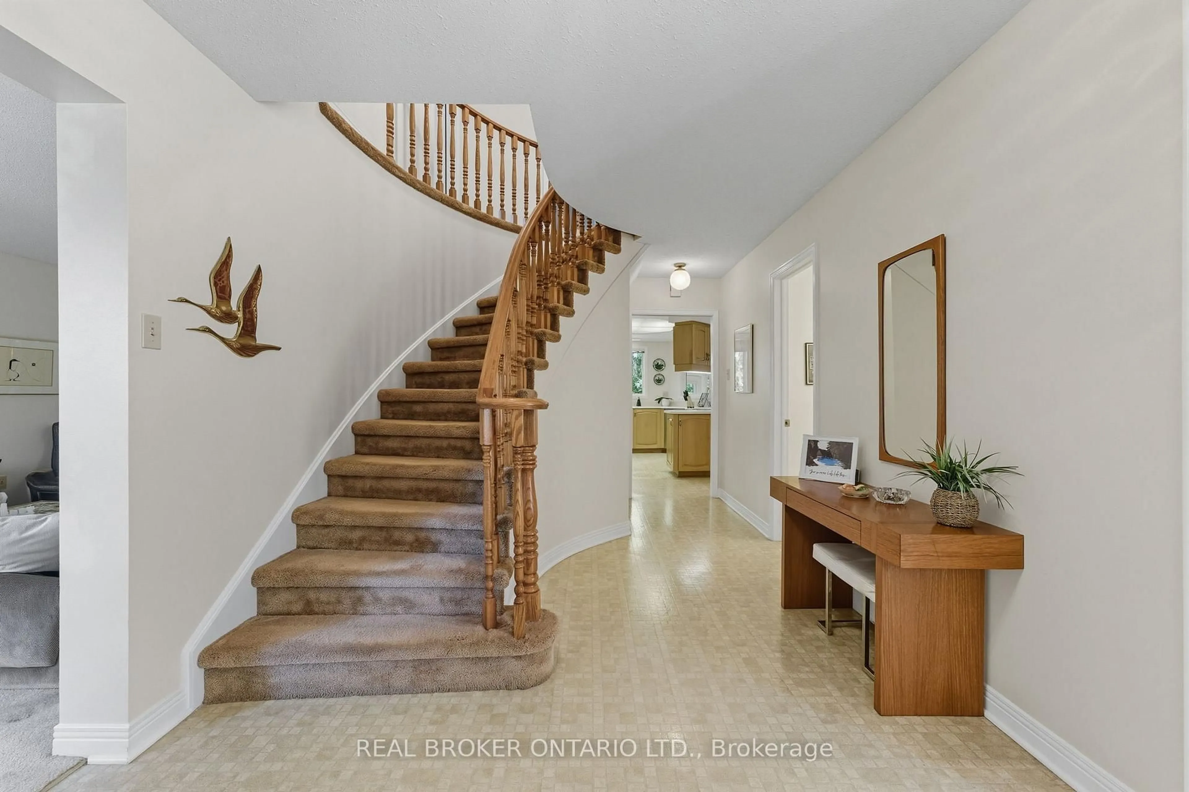 Unknown for 3 Red Oaks Tr, Stittsville Ontario K2S 1E2