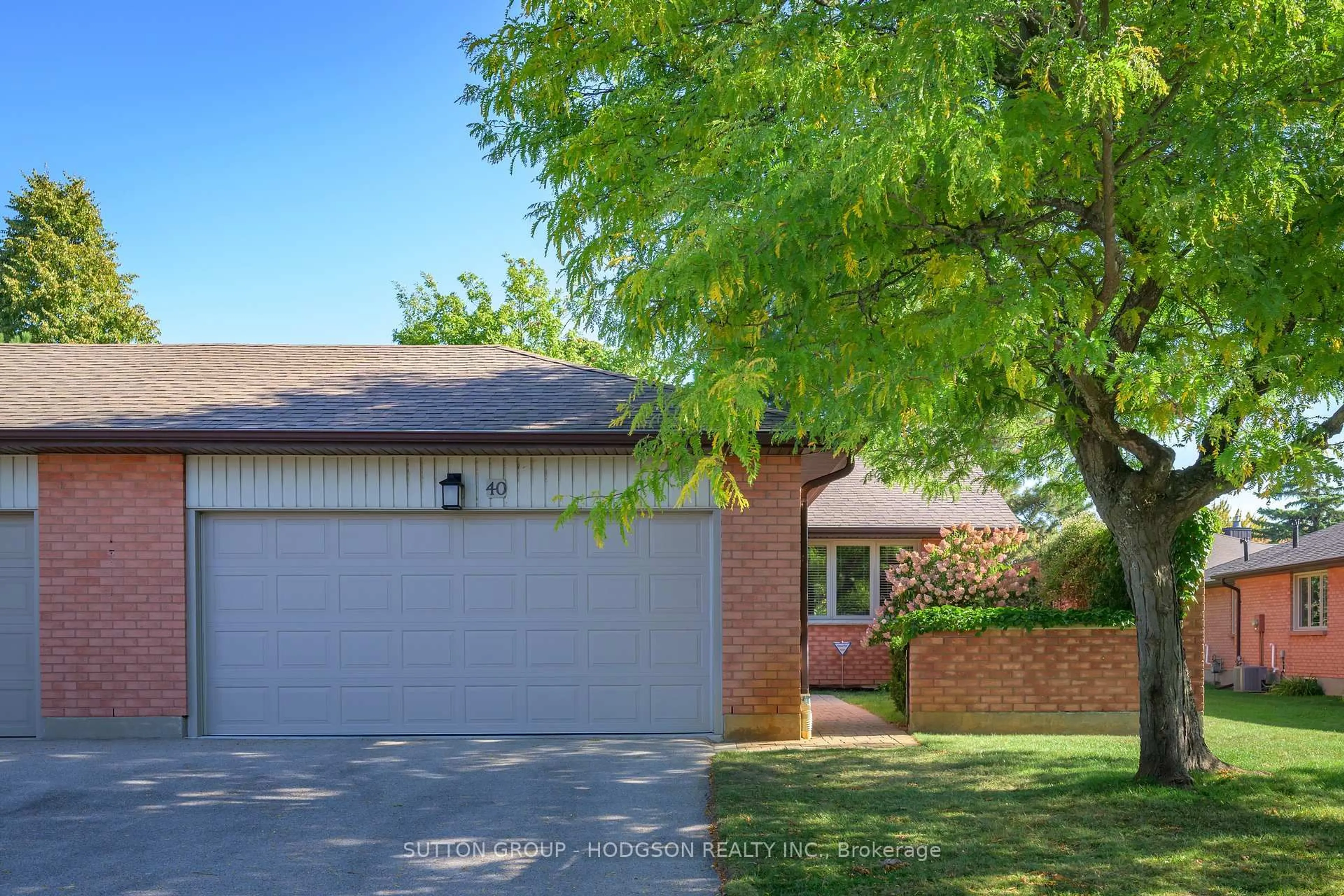 Home with brick exterior material, street for 55 Fiddlers Green Rd #40, London North Ontario N6H 4T8