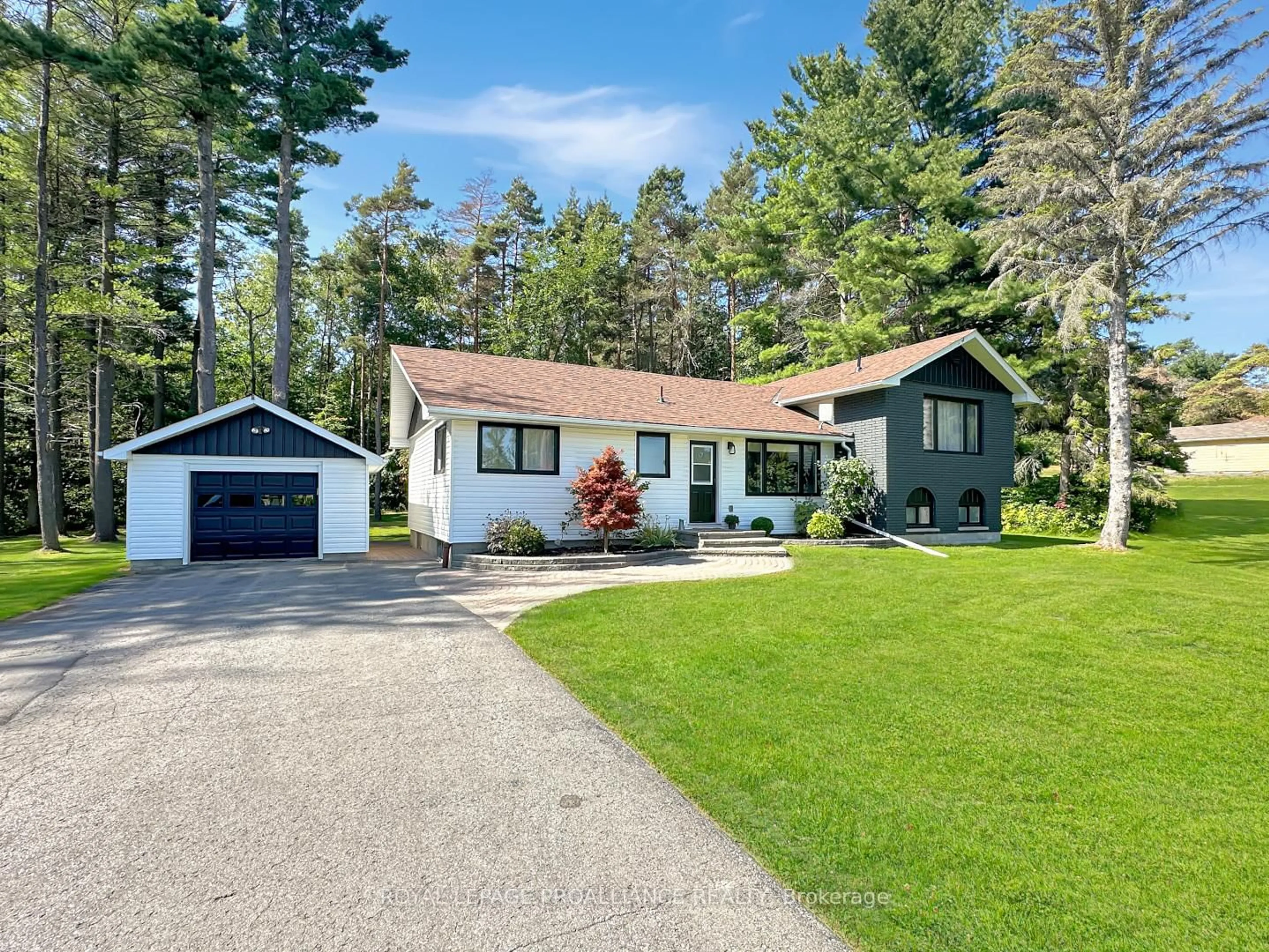 Unknown for 4 Lorne St, Ingleside Ontario K8V 5P4
