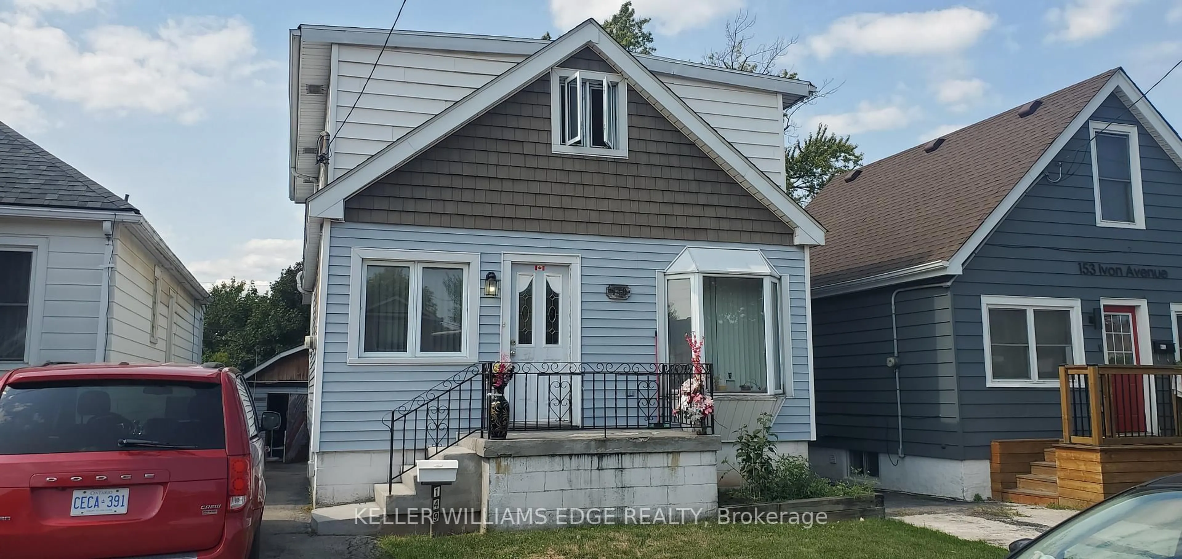 Home with vinyl exterior material, street for 149 Ivon Ave, Hamilton Ontario L8H 5S7