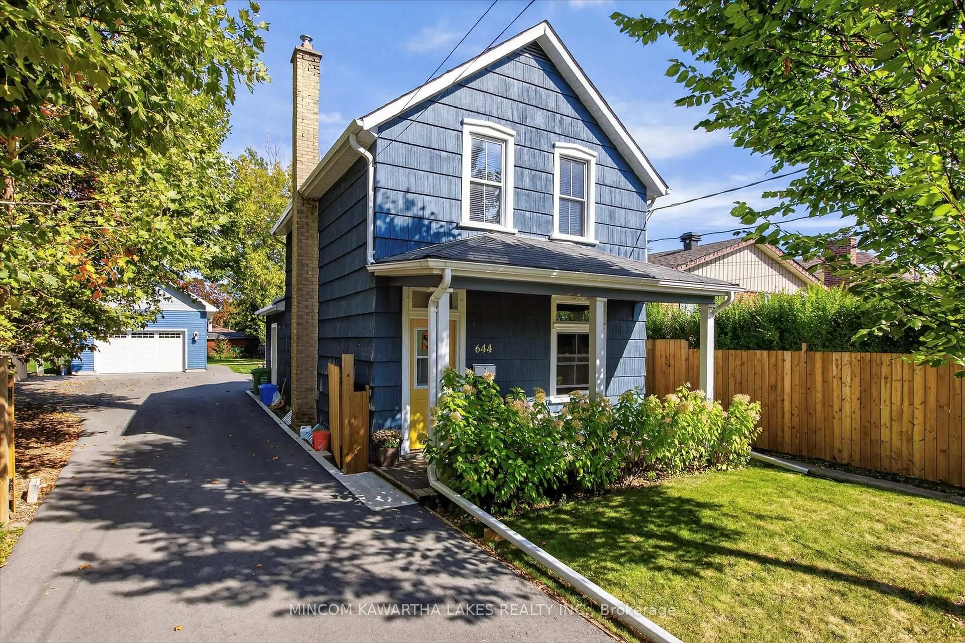 Home with vinyl exterior material, street for 644 Lundys Lane, Peterborough Ontario K9J 4J8