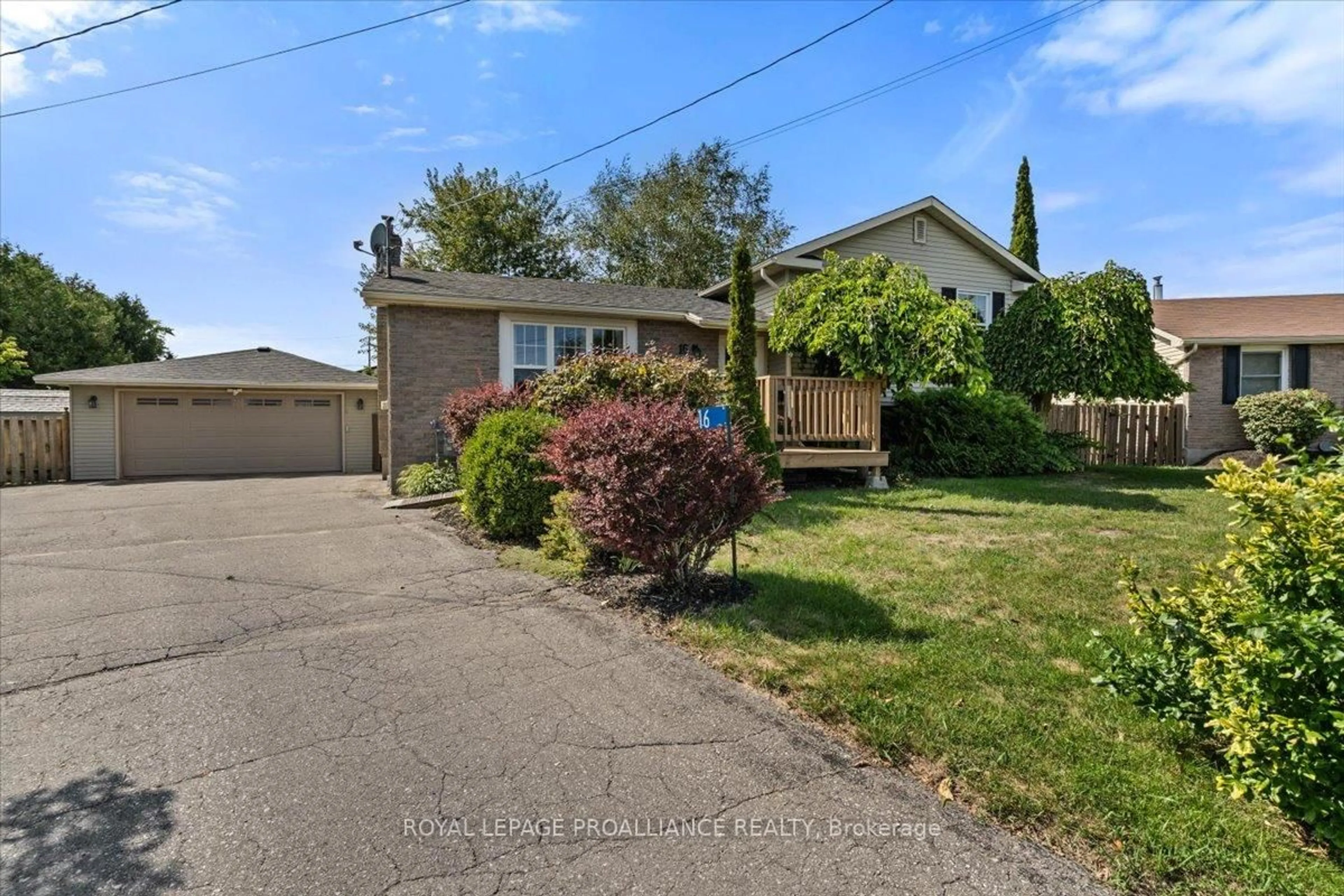 A pic from outside/outdoor area/front of a property/back of a property/a pic from drone, street for 16 Centre Crt, Hastings Ontario K0K 2C0