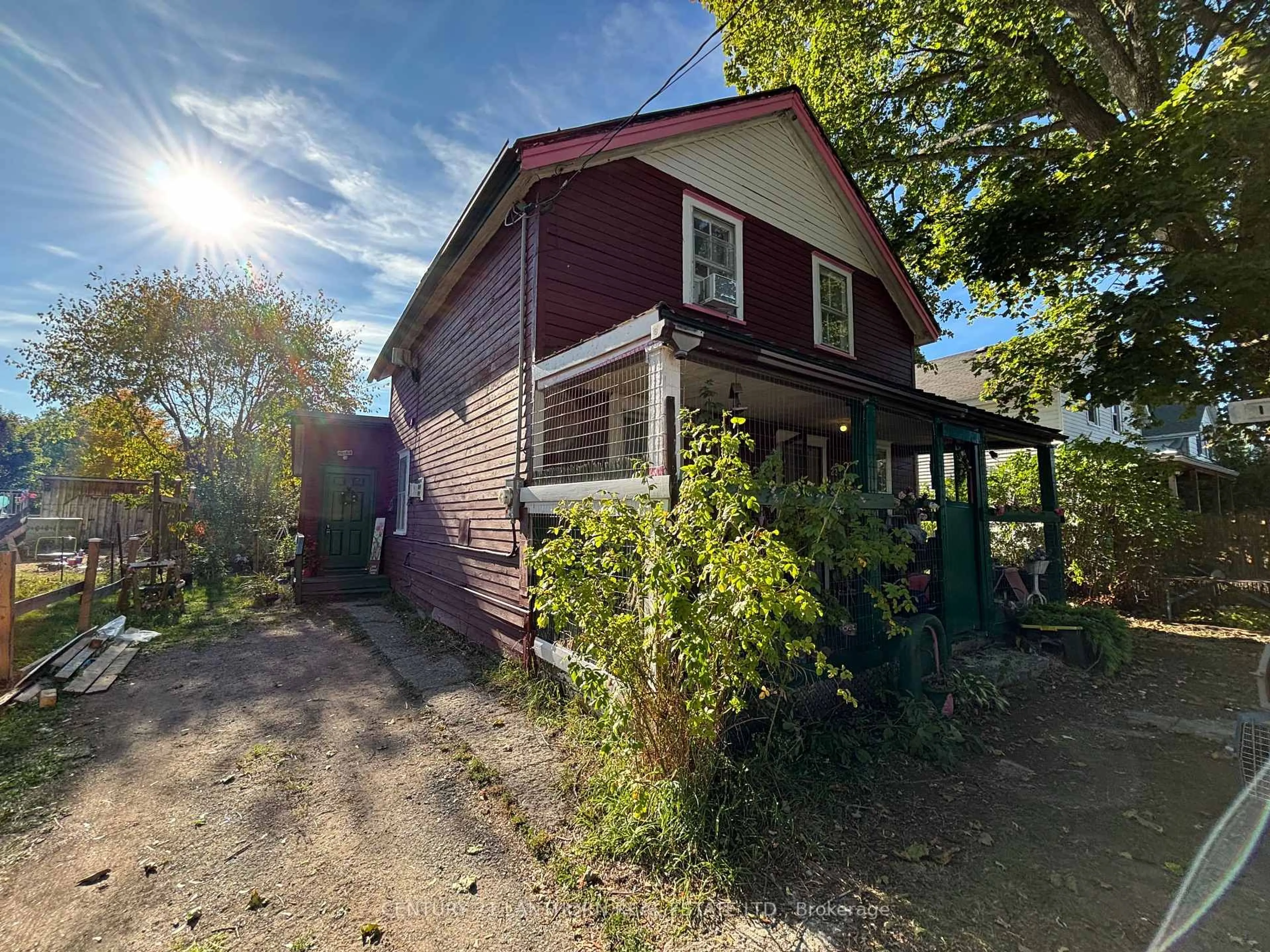 A pic from outside/outdoor area/front of a property/back of a property/a pic from drone, building for 23 O'Brien St, Limoges Ontario K0K 2M0
