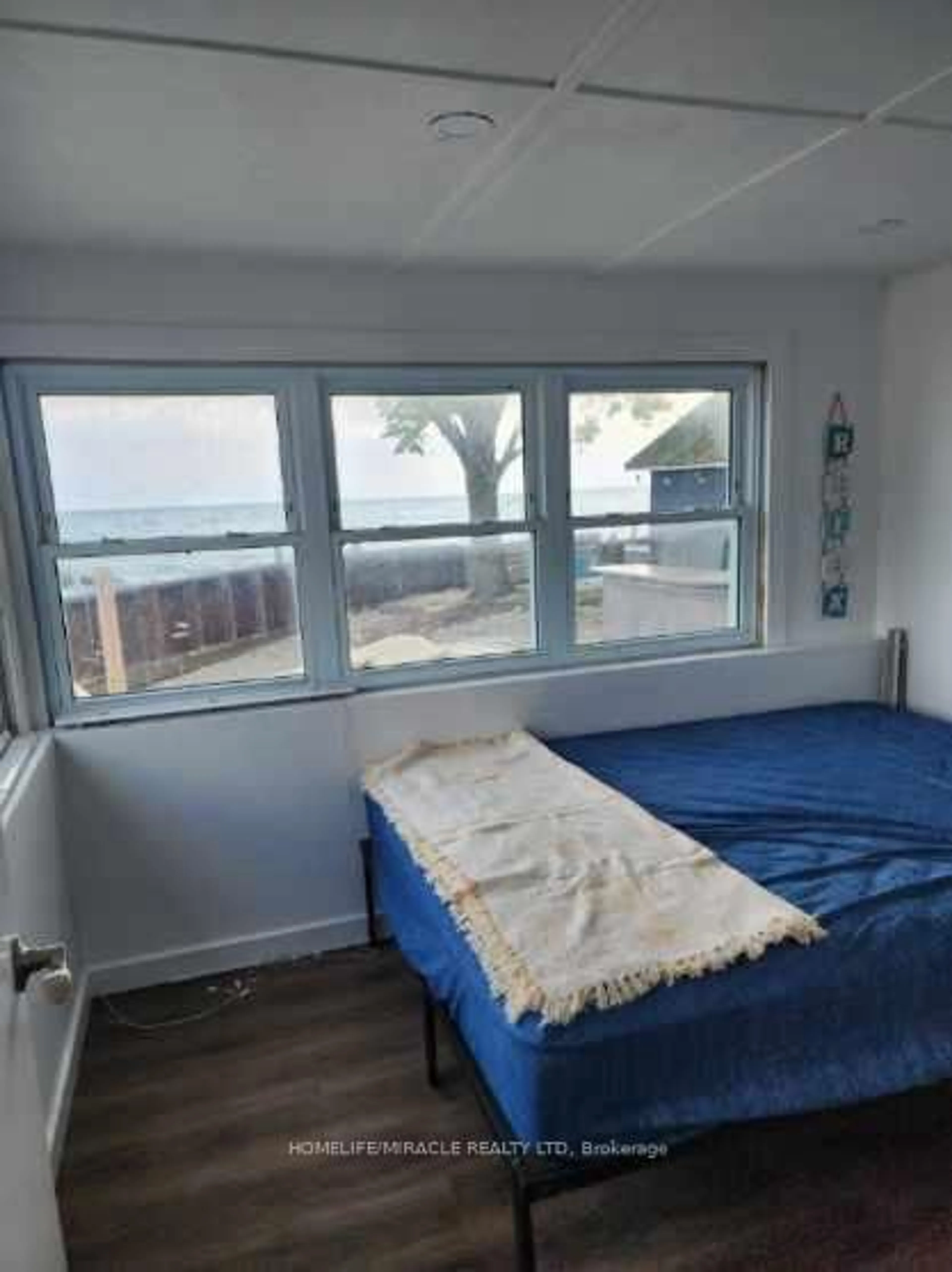 A pic of a room for 18222 Erie Shore Dr, Chatham-Kent Ontario N0P 1A0