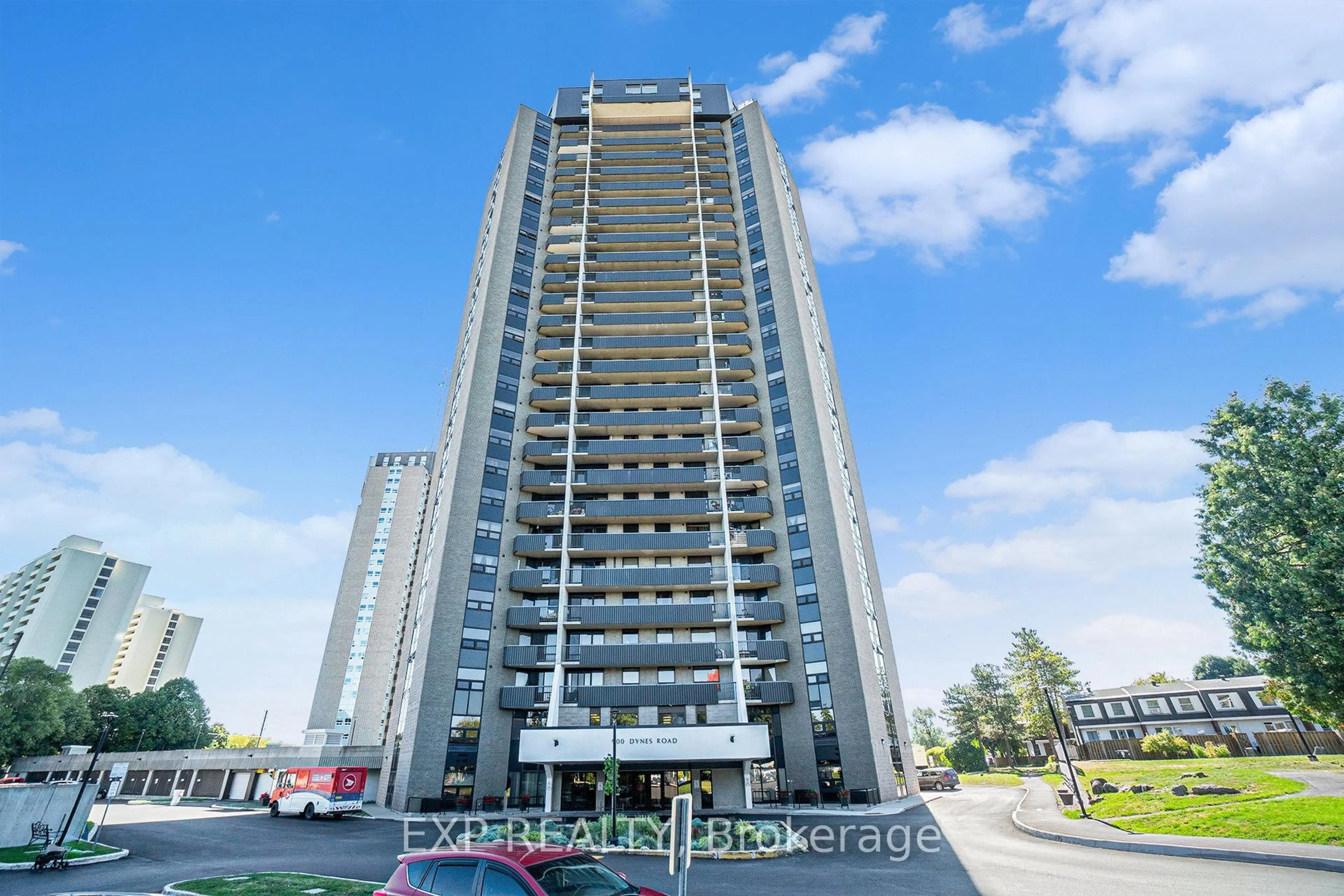 Indoor foyer for 900 Dynes Rd #408, Ottawa Ontario K2C 3L6