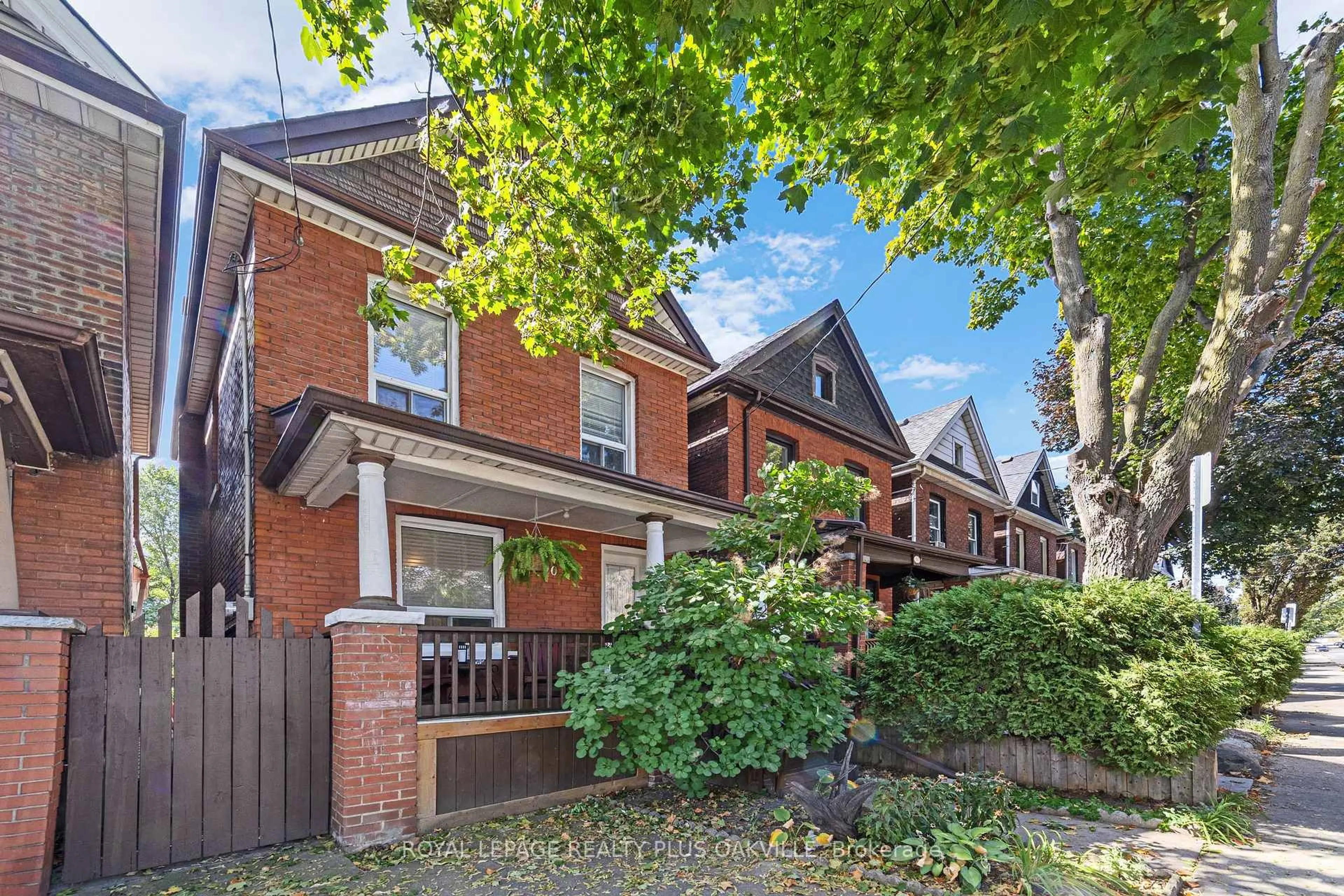 Home with brick exterior material, street for 100 Case St, Hamilton Ontario L8L 3G9