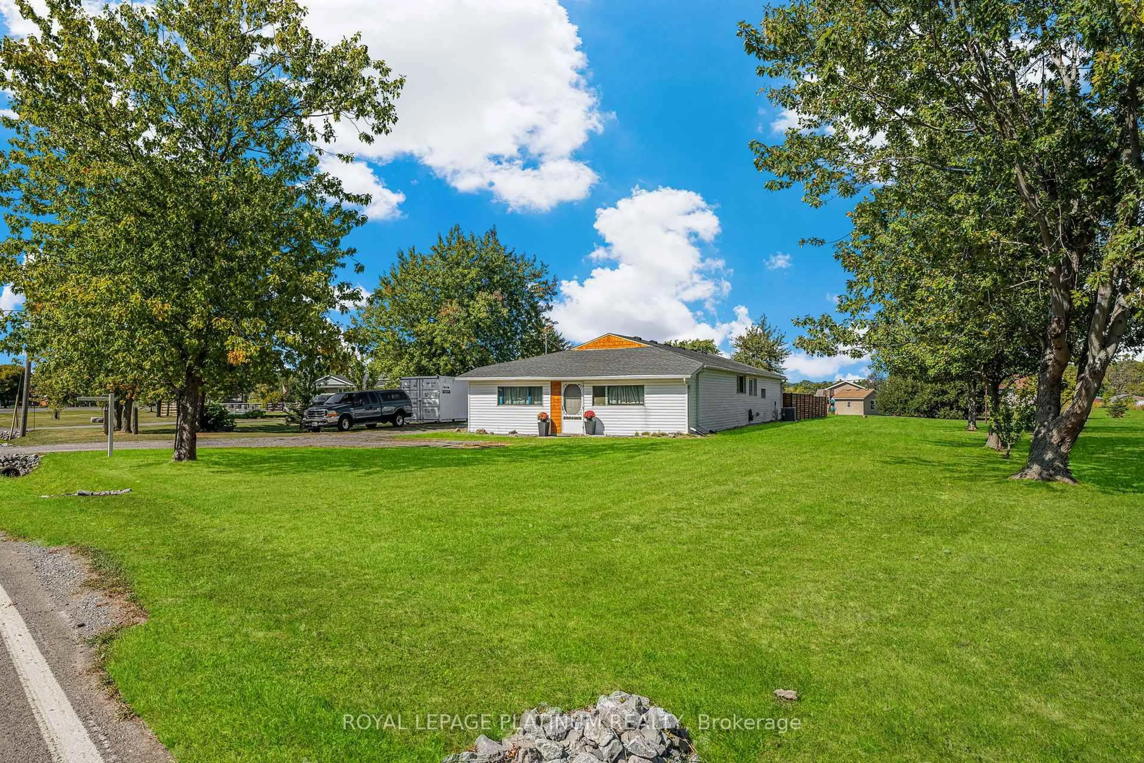 A pic from outside/outdoor area/front of a property/back of a property/a pic from drone, water/lake/river/ocean view for 4546 SHERKSTON Rd, Port Colborne Ontario L0S 1R0
