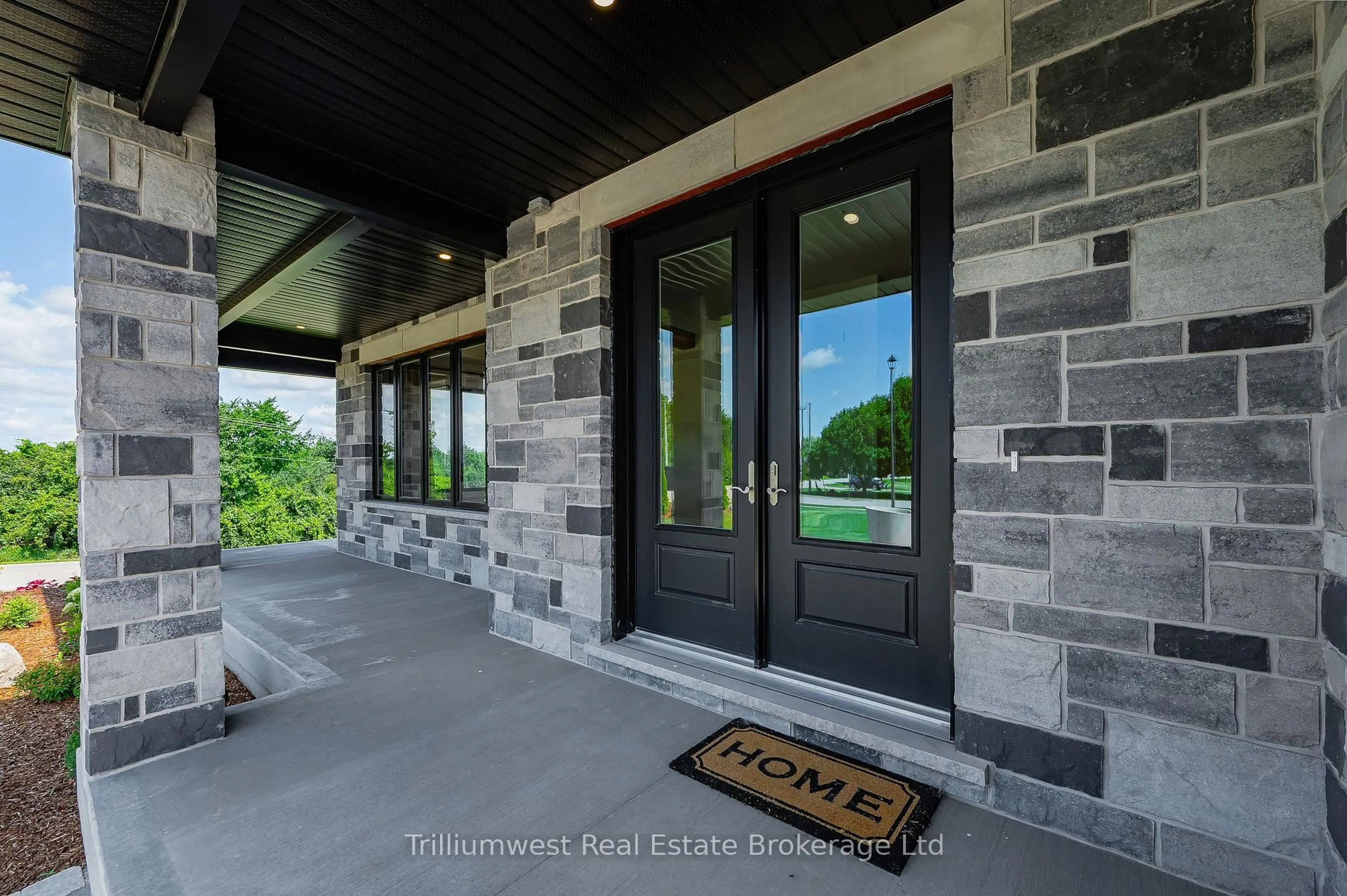Indoor entryway for 10 Inverhill Rd, Centre Wellington Ontario N0B 1B0