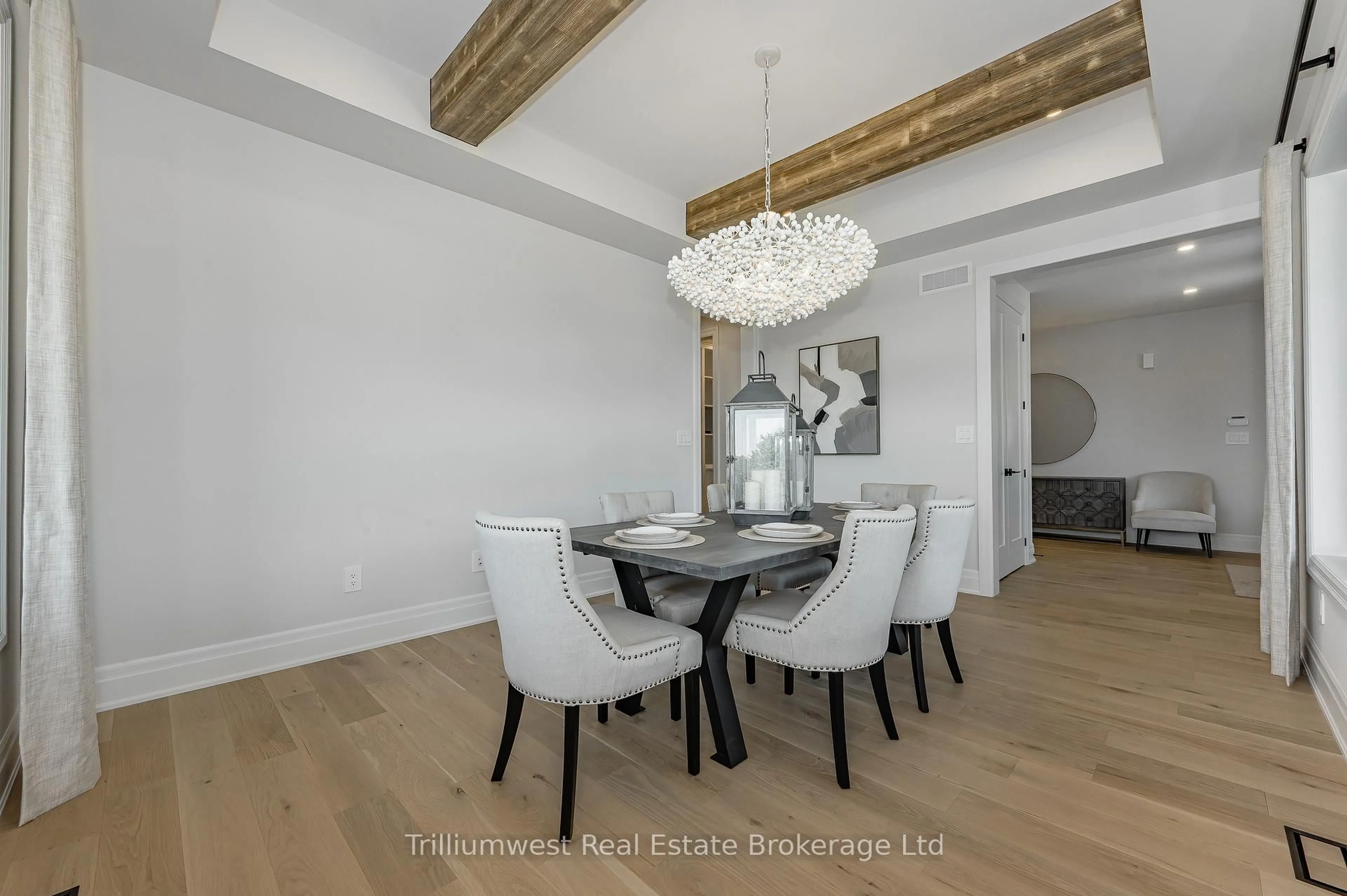 Dining room, wood/laminate floor for 10 Inverhill Rd, Centre Wellington Ontario N0B 1B0