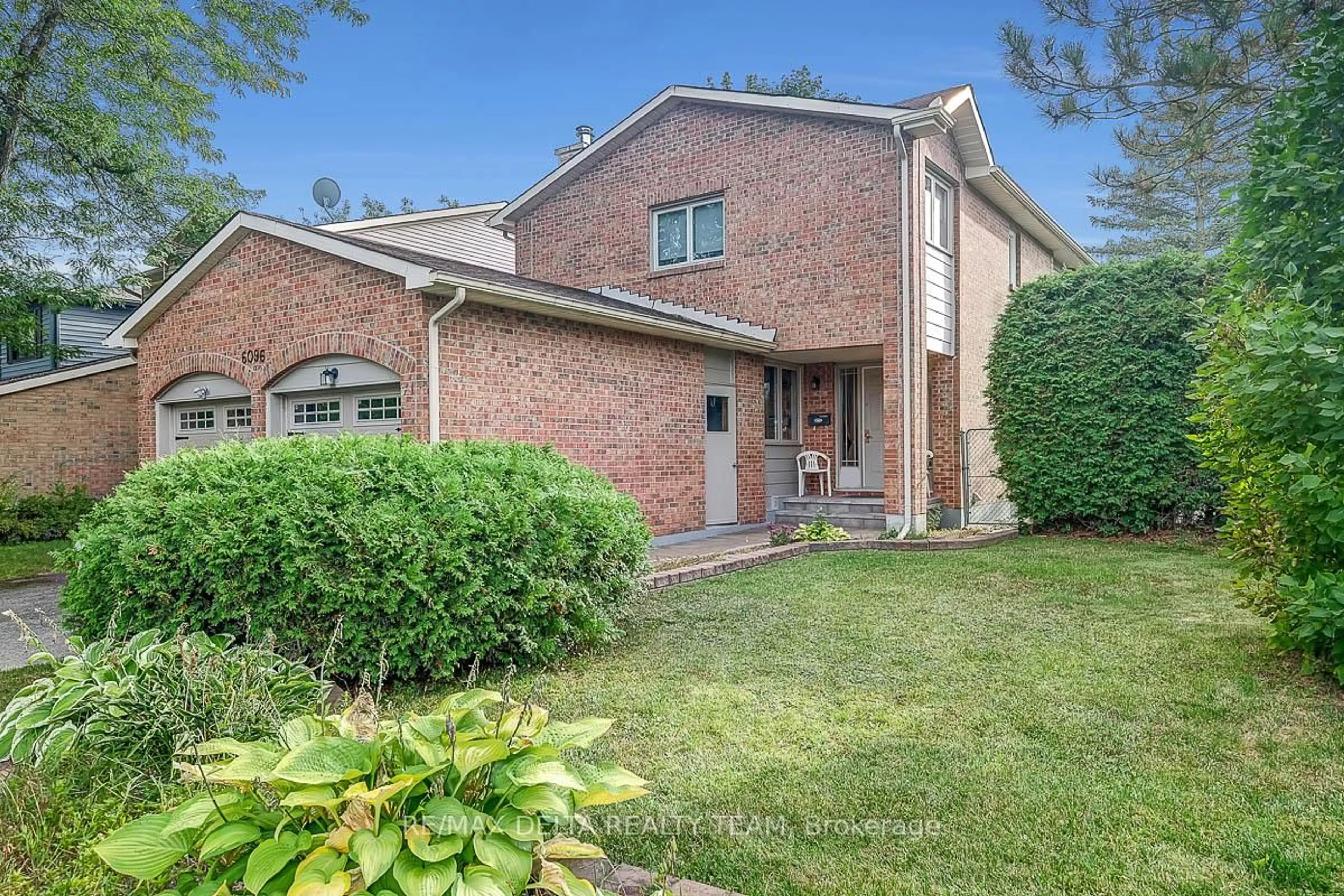 Home with brick exterior material, street for 6096 Meadowhill Cres, Orleans Ontario K1C 5R8