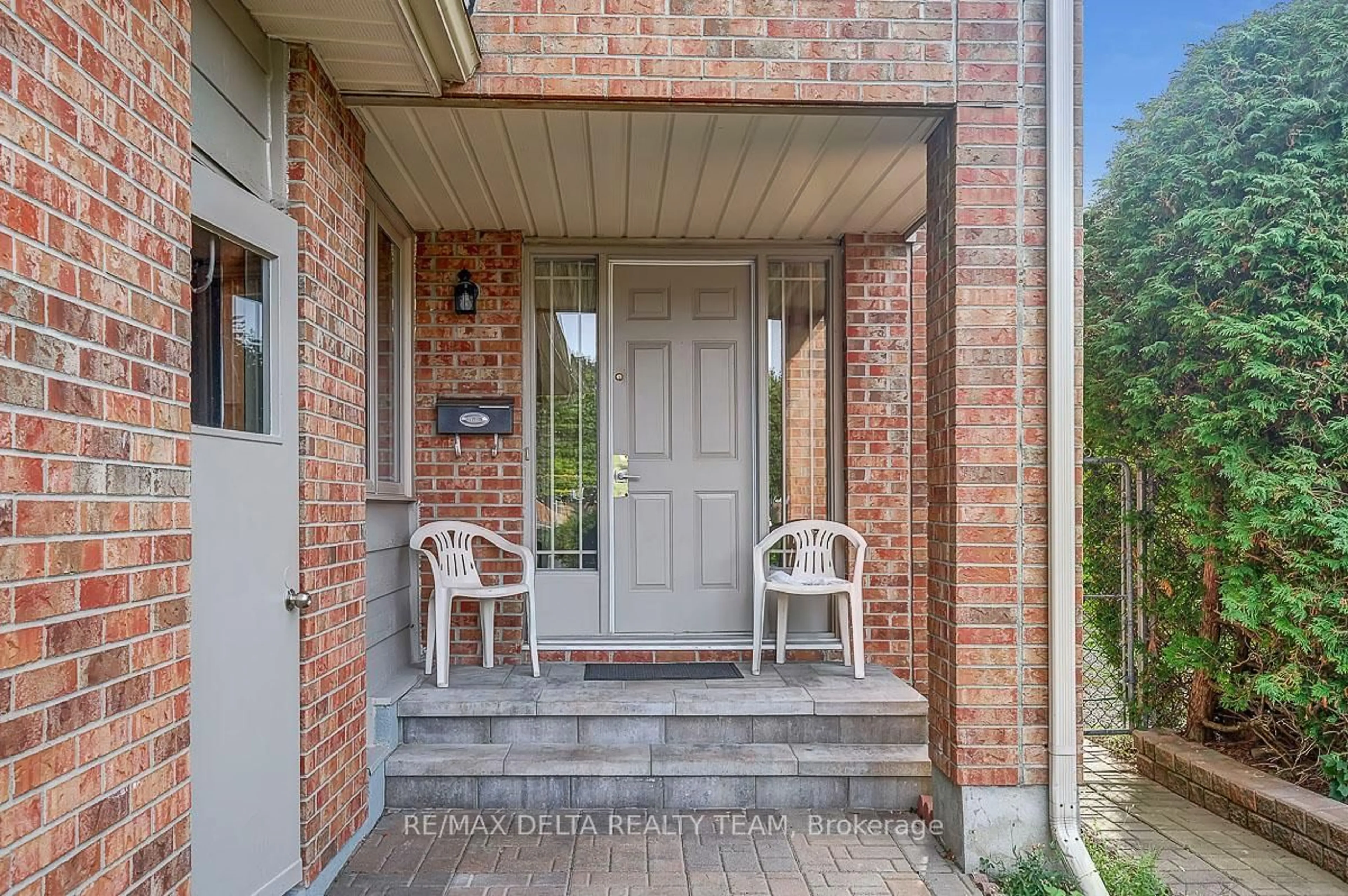 Unknown for 6096 Meadowhill Cres, Orleans Ontario K1C 5R8