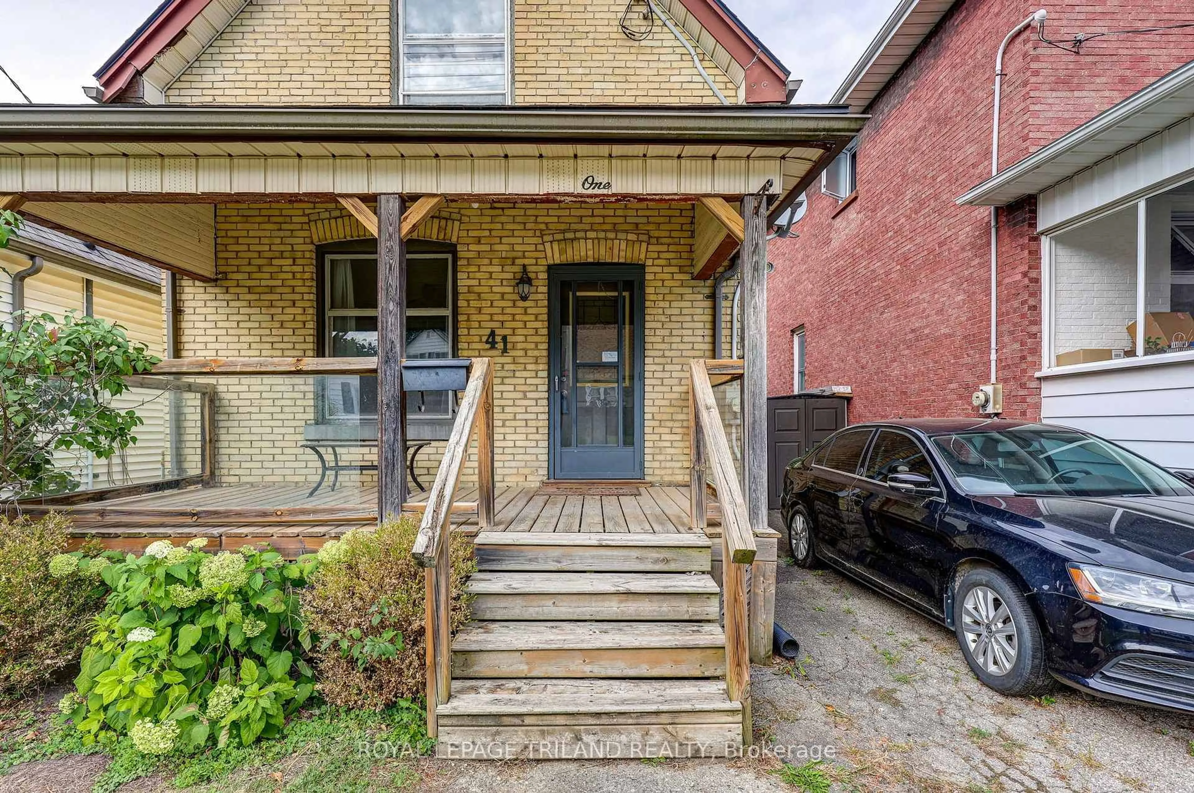 Home with brick exterior material, street for 41 Chester St, St. Thomas Ontario N5R 1V1