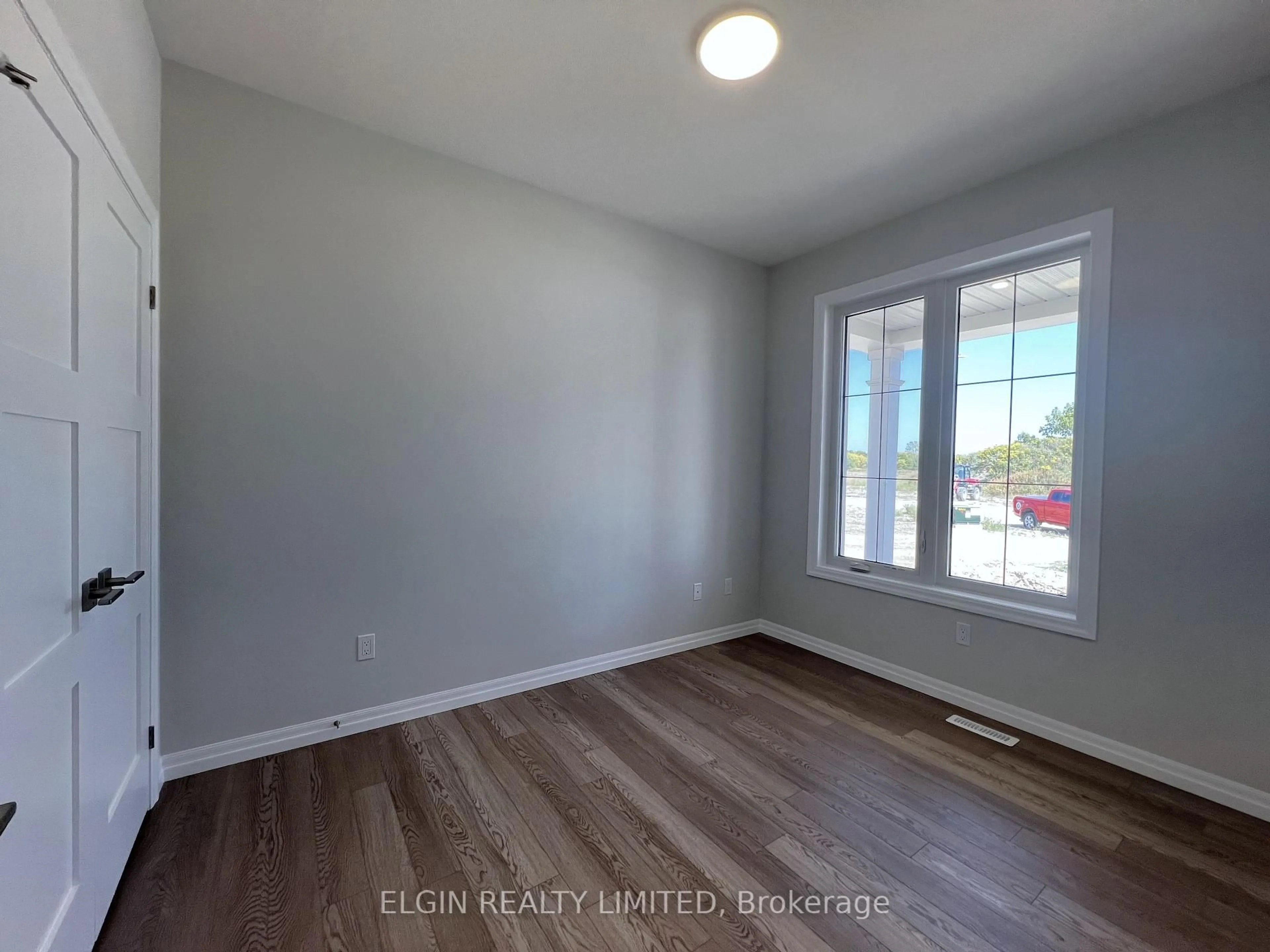 A pic of a room for 1 Columbus Crt, Central Elgin Ontario N5P 0E5