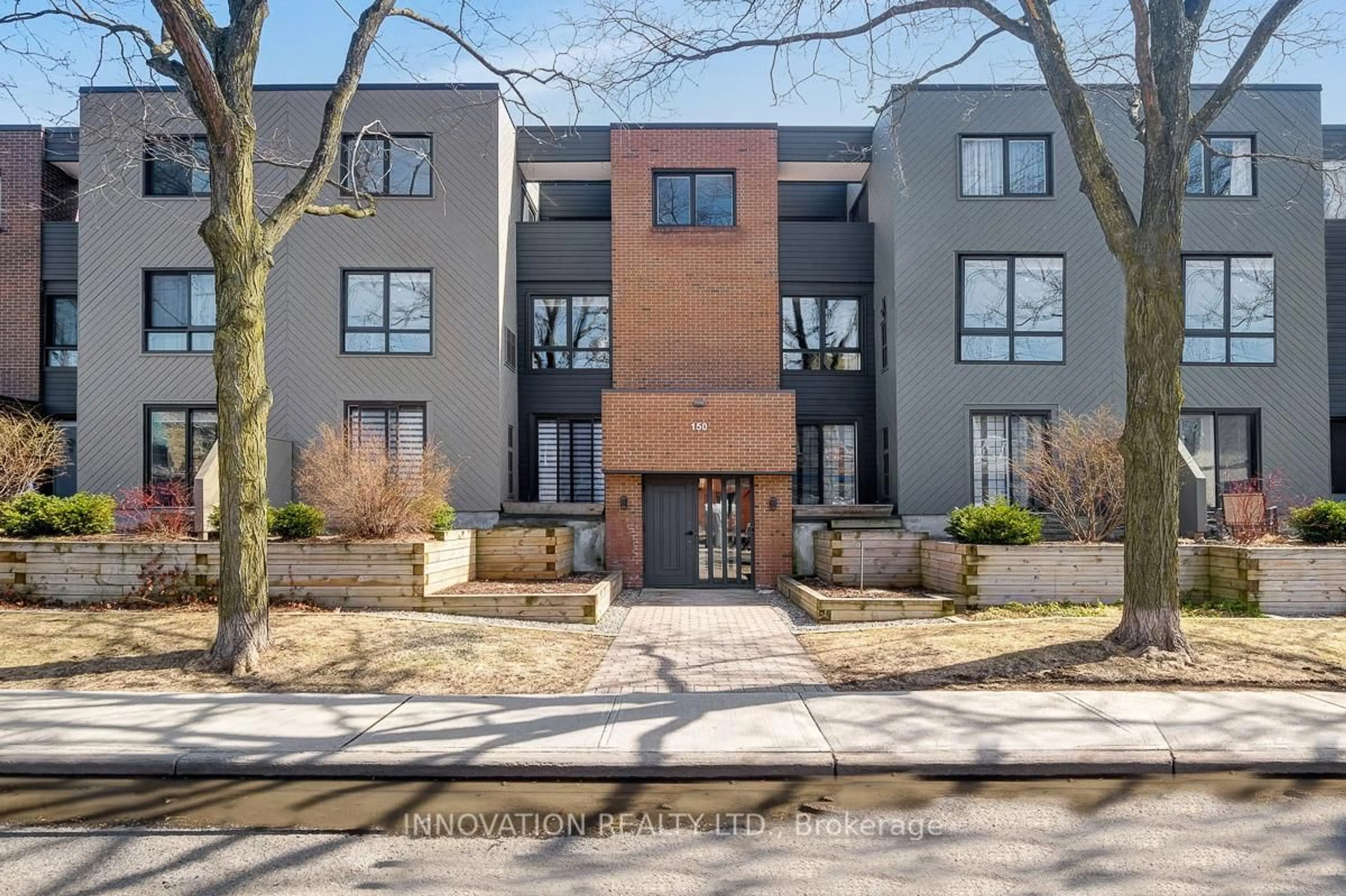 Home with brick exterior material, street for 150 Waverley St #2C, Ottawa Ontario K2P 0V4