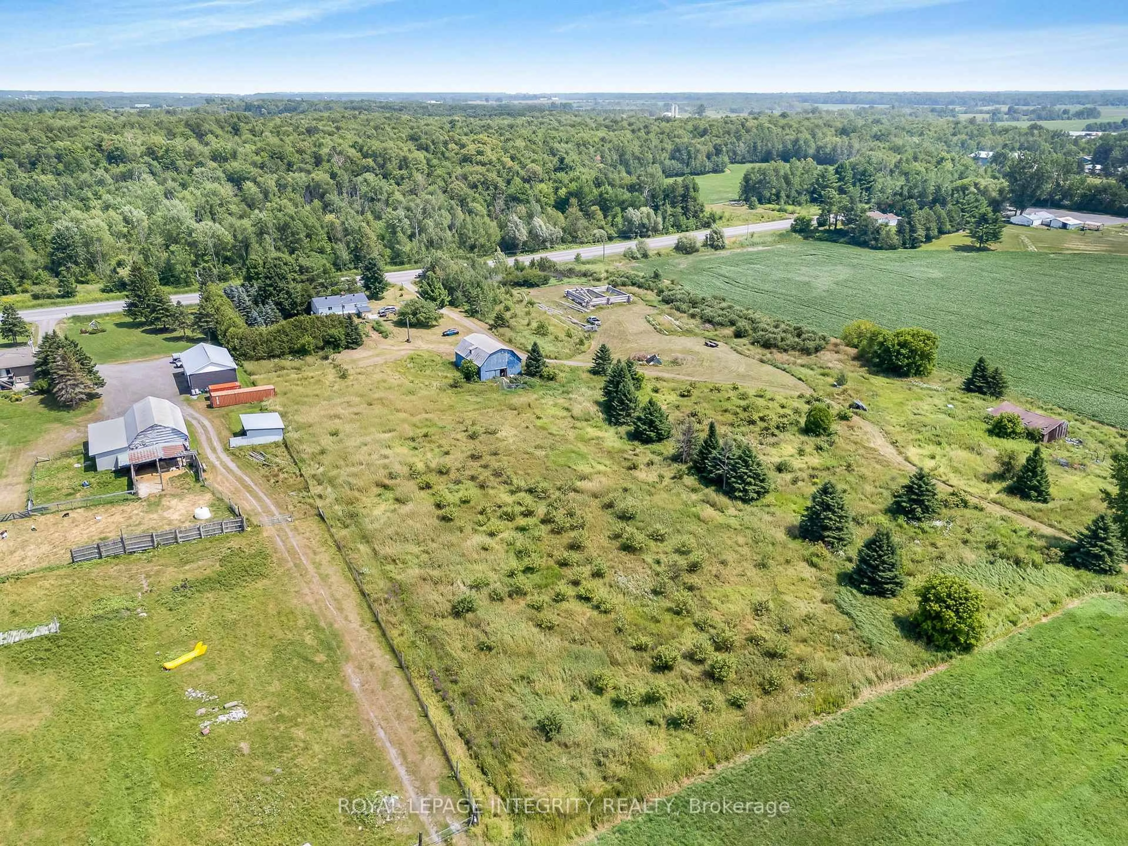 A pic from outside/outdoor area/front of a property/back of a property/a pic from drone, unknown for 4828 Frank Kenny Rd, Orleans Ontario K4B 0J5