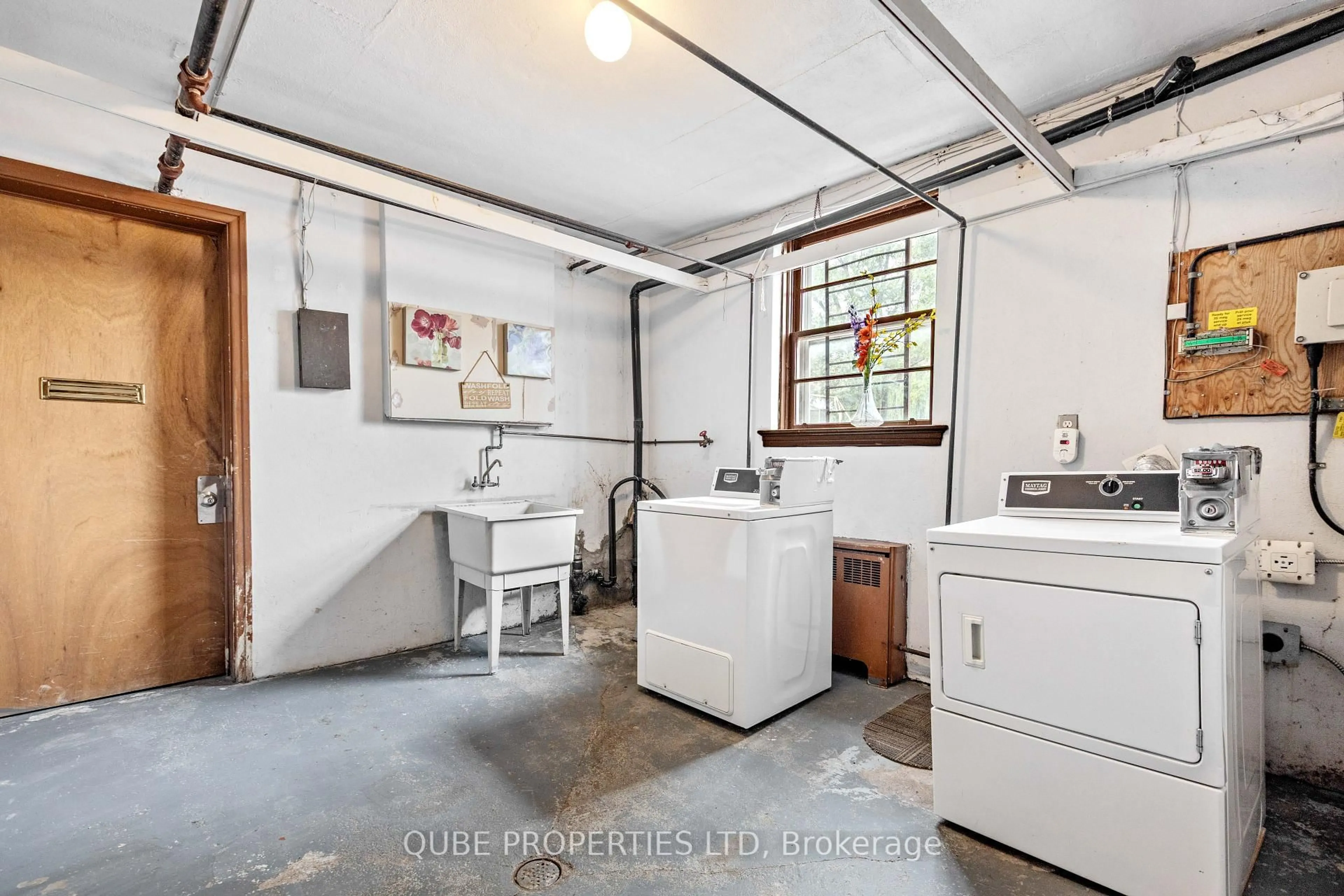 Laundry room for 229 Des Peres Blancs Ave, Ottawa Ontario K1L 7L9